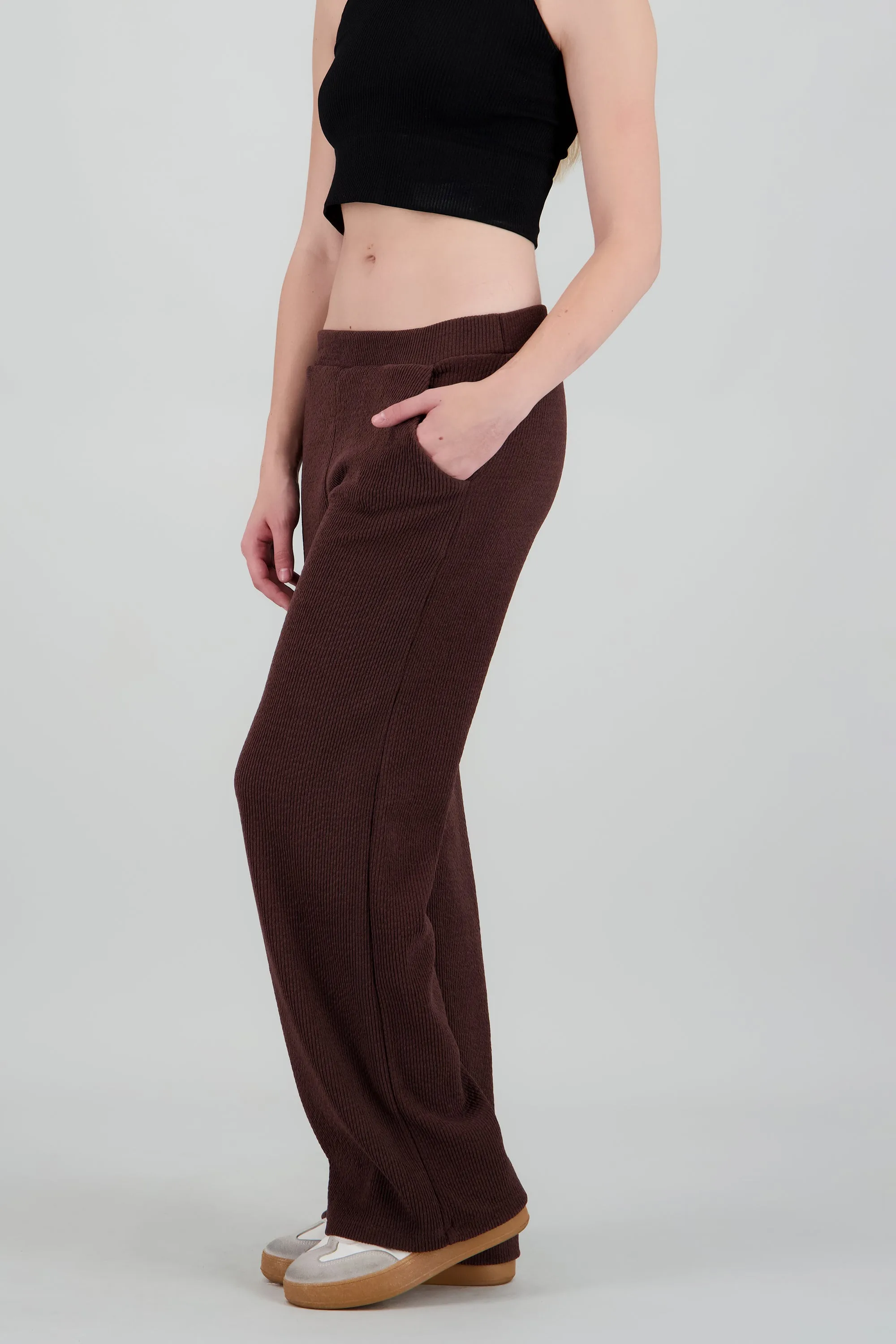Pantalon amplio detalle textura sold by Shasa product image thumbnail 3