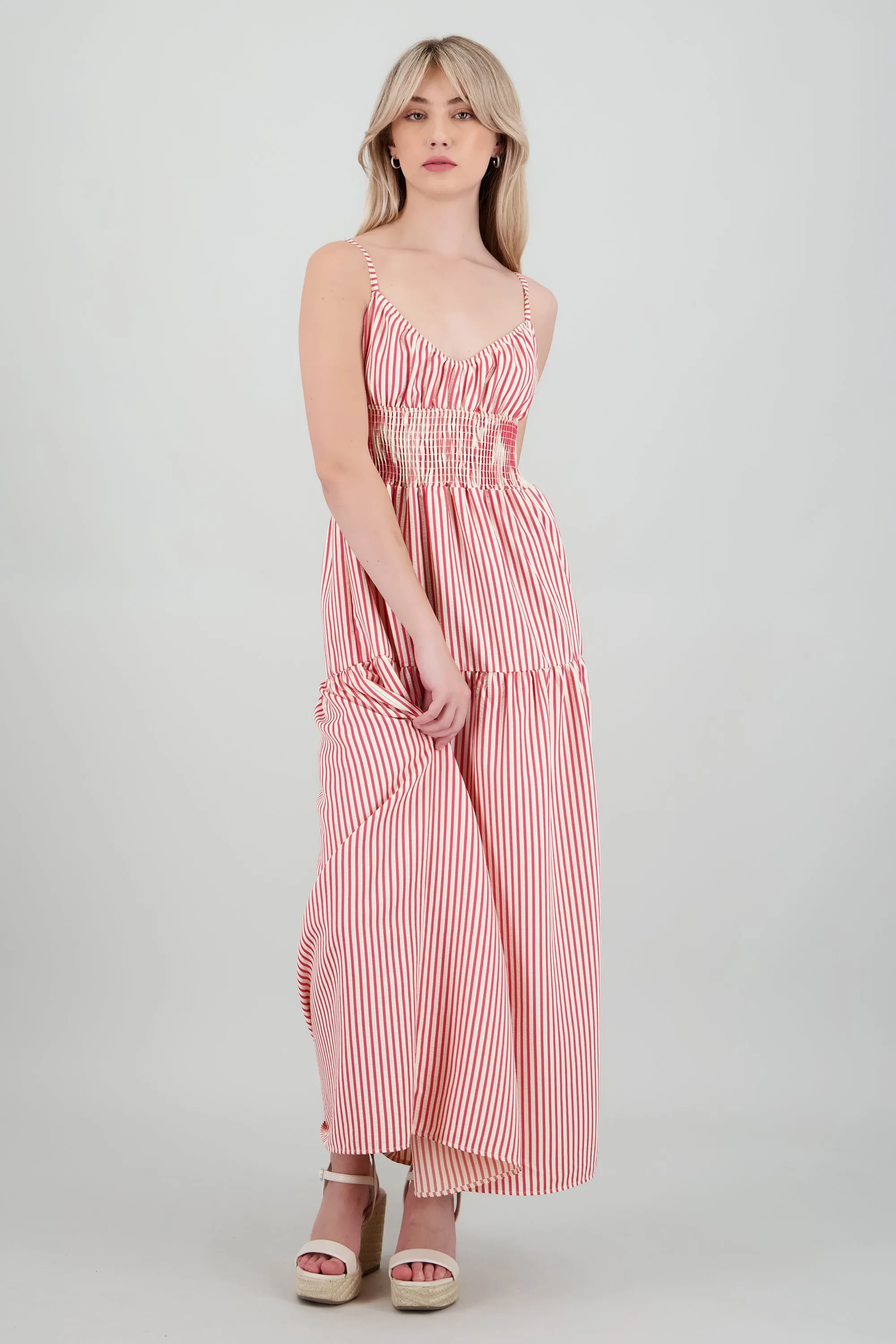 Vestido maxi lineas escote espalda sold by Shasa