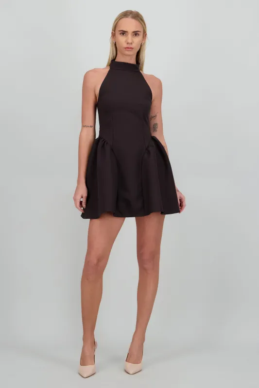 Vestido mini sin mangas cuello alto volumen sold by Shasa