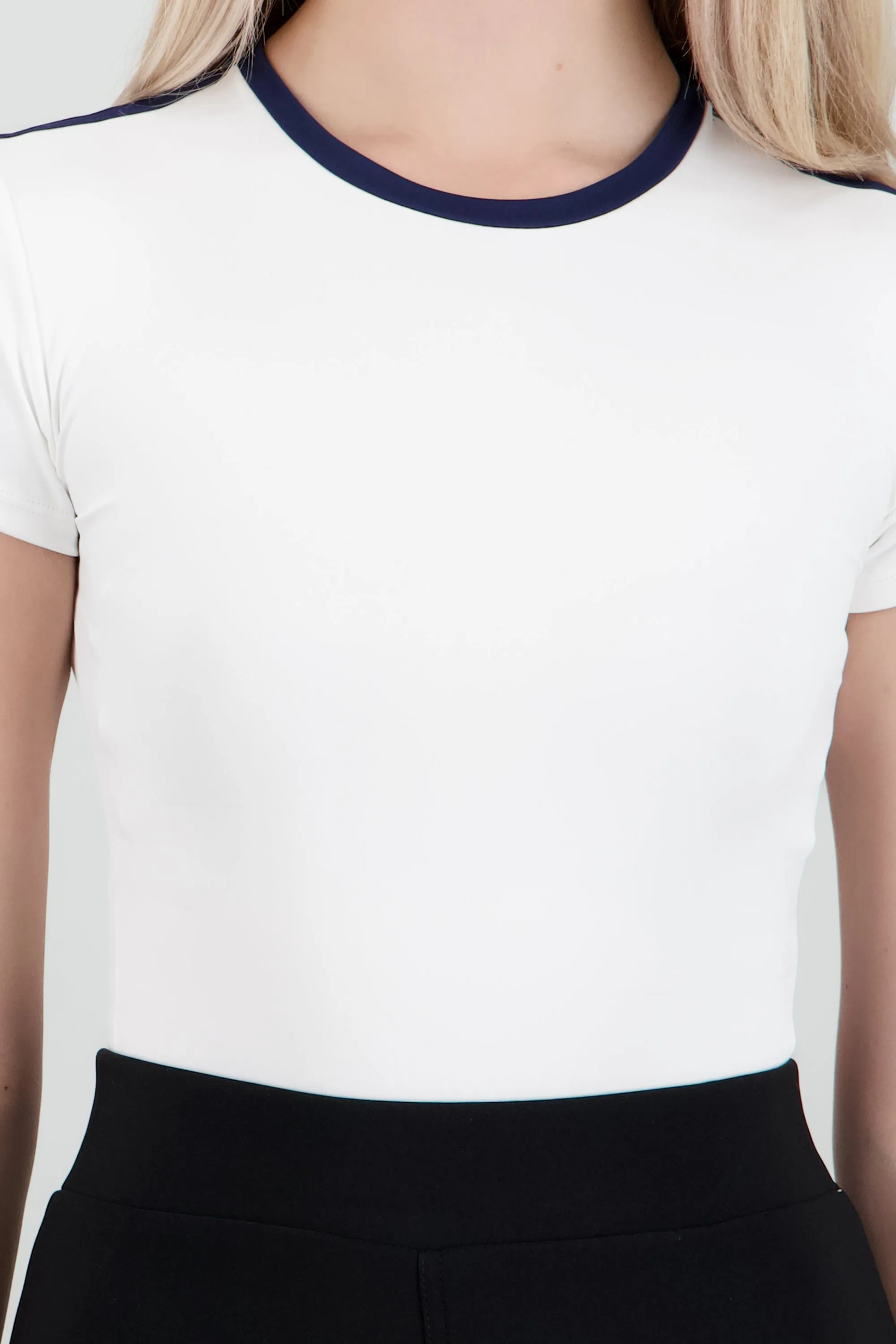 Bodysuit escote redondo con contraste sold by Shasa product image thumbnail 5