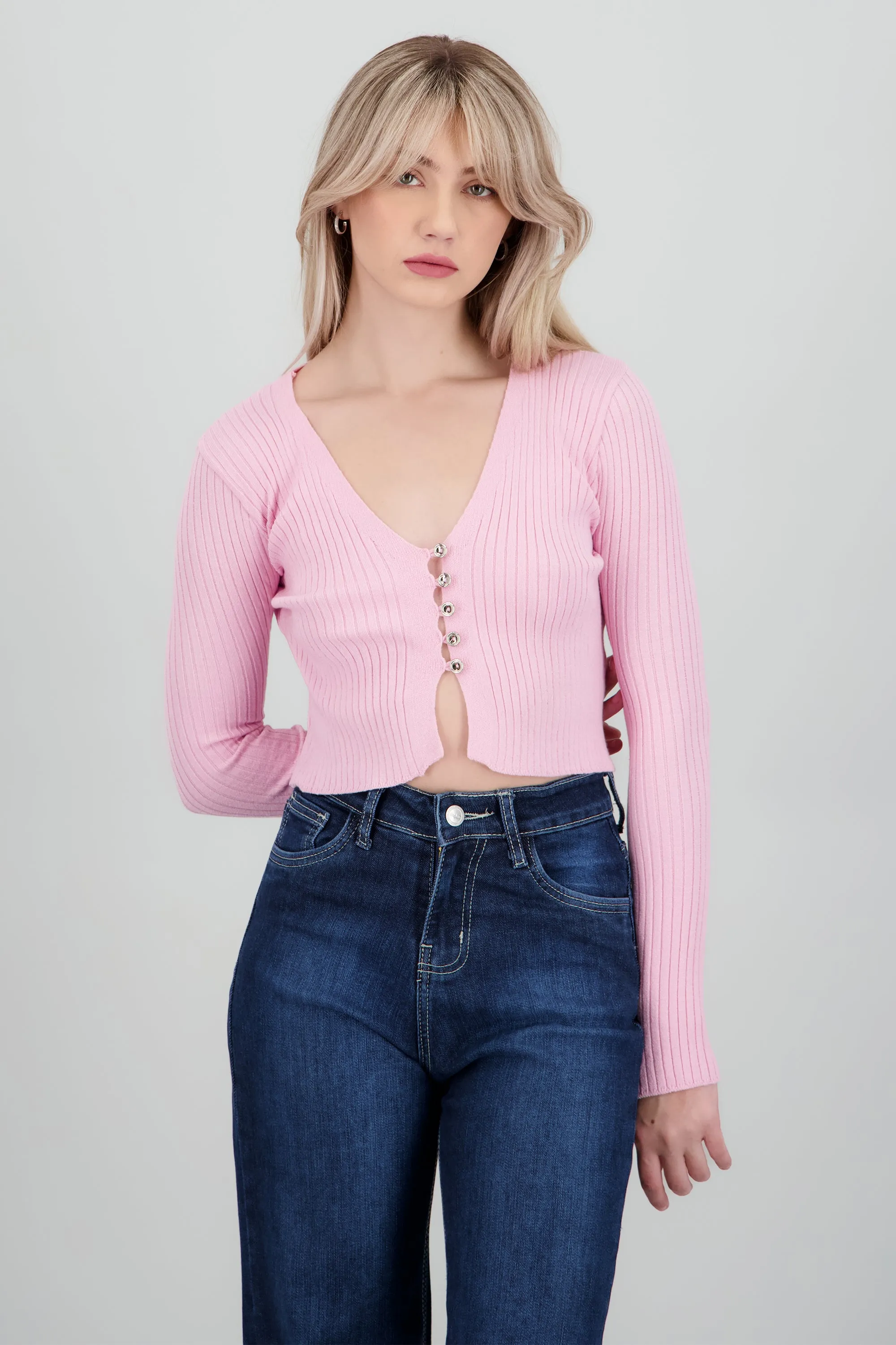 Cardigan crop cuello V botones sold by Shasa