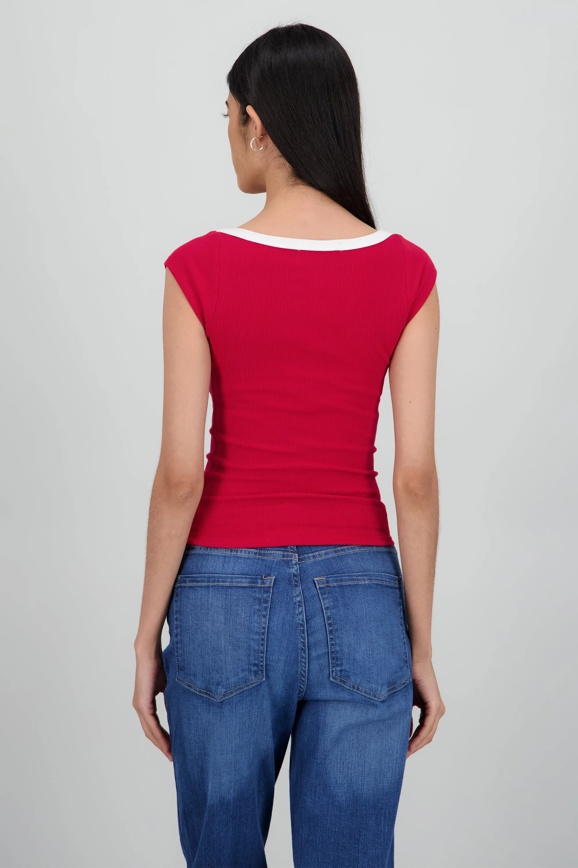 Top cuello barco detalle contraste sold by Shasa product image thumbnail 4