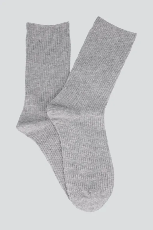 Calcetin sencillo color sold by Shasa