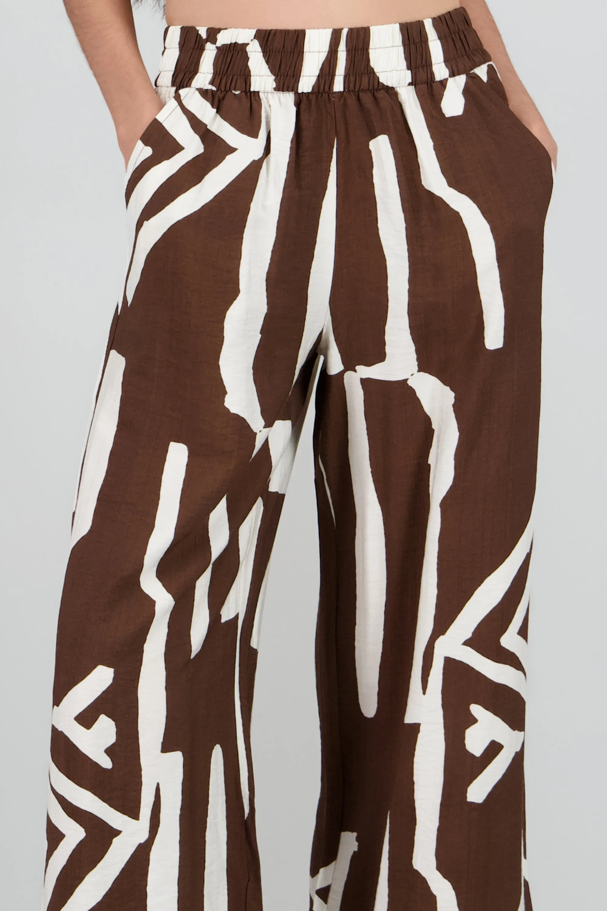Pantalon estampado asimetrico sold by Shasa product image thumbnail 5