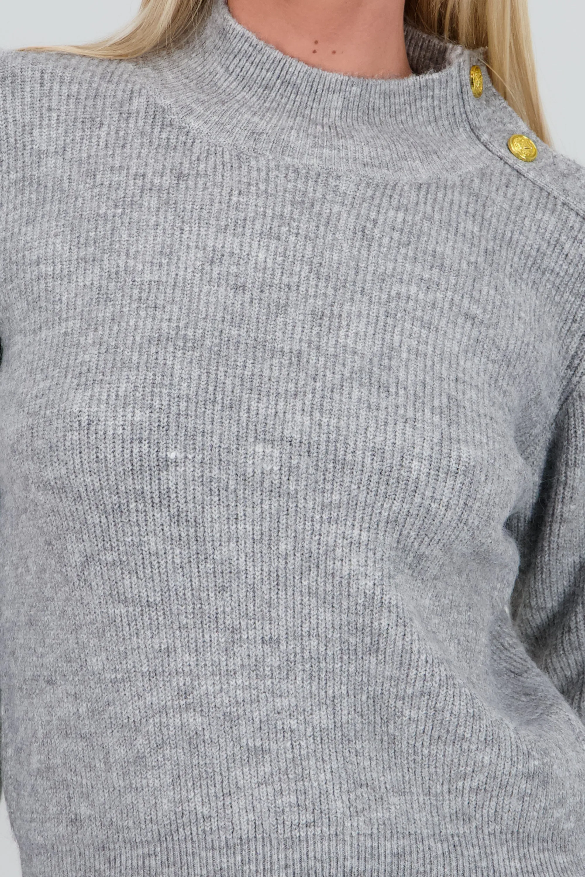sueter cuello medio detalle botones sold by Shasa product image thumbnail 5
