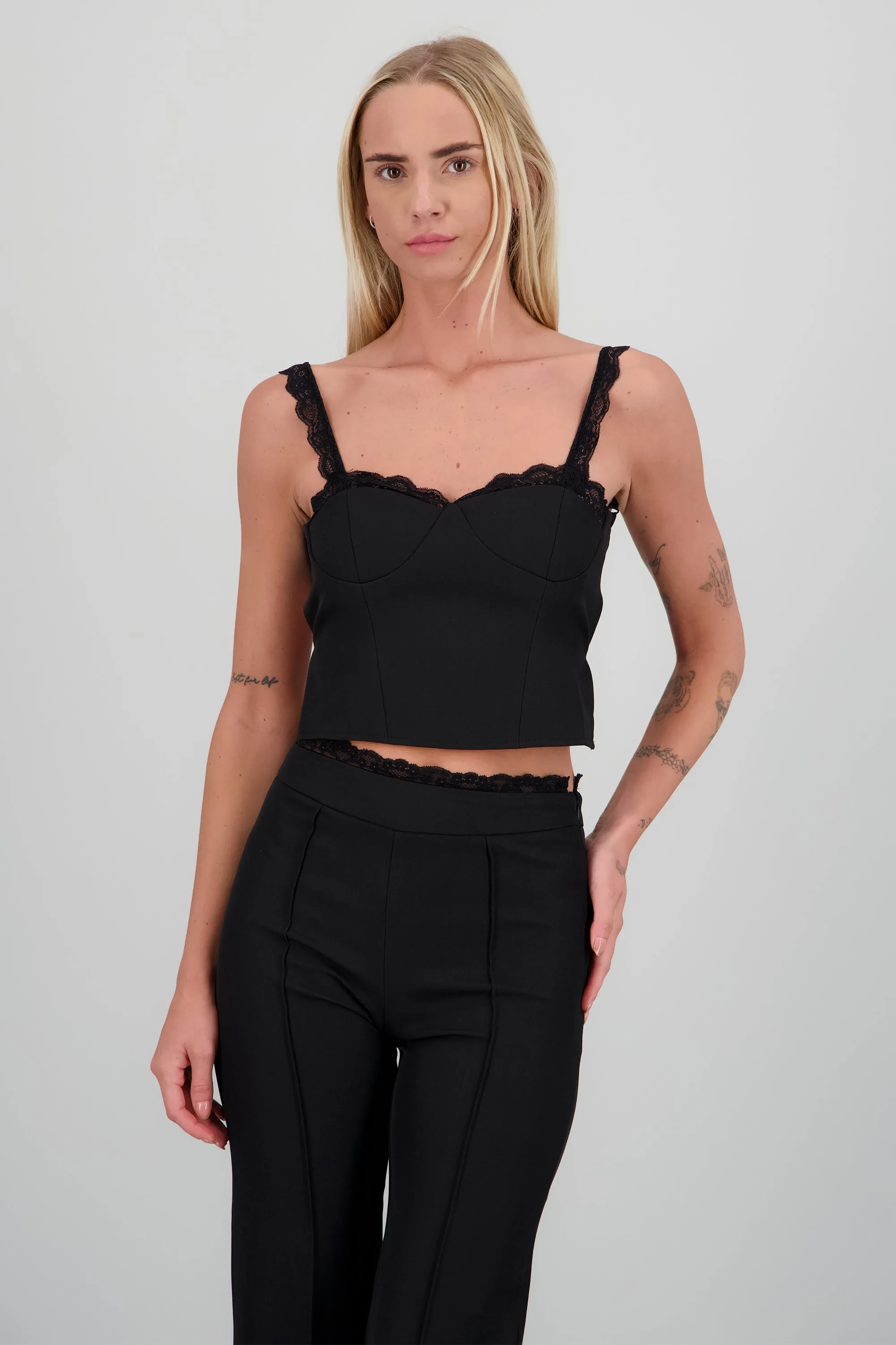 Crop top detalle encaje sold by Shasa product image thumbnail 2