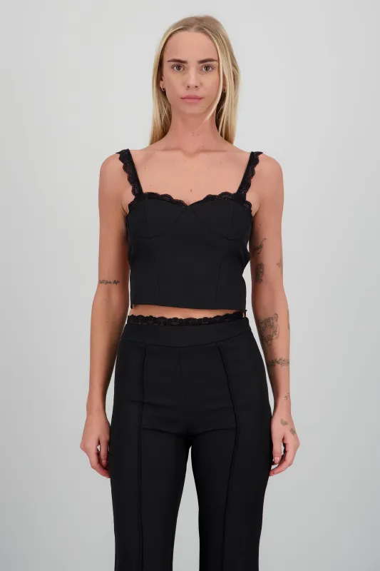 Crop top detalle encaje sold by Shasa