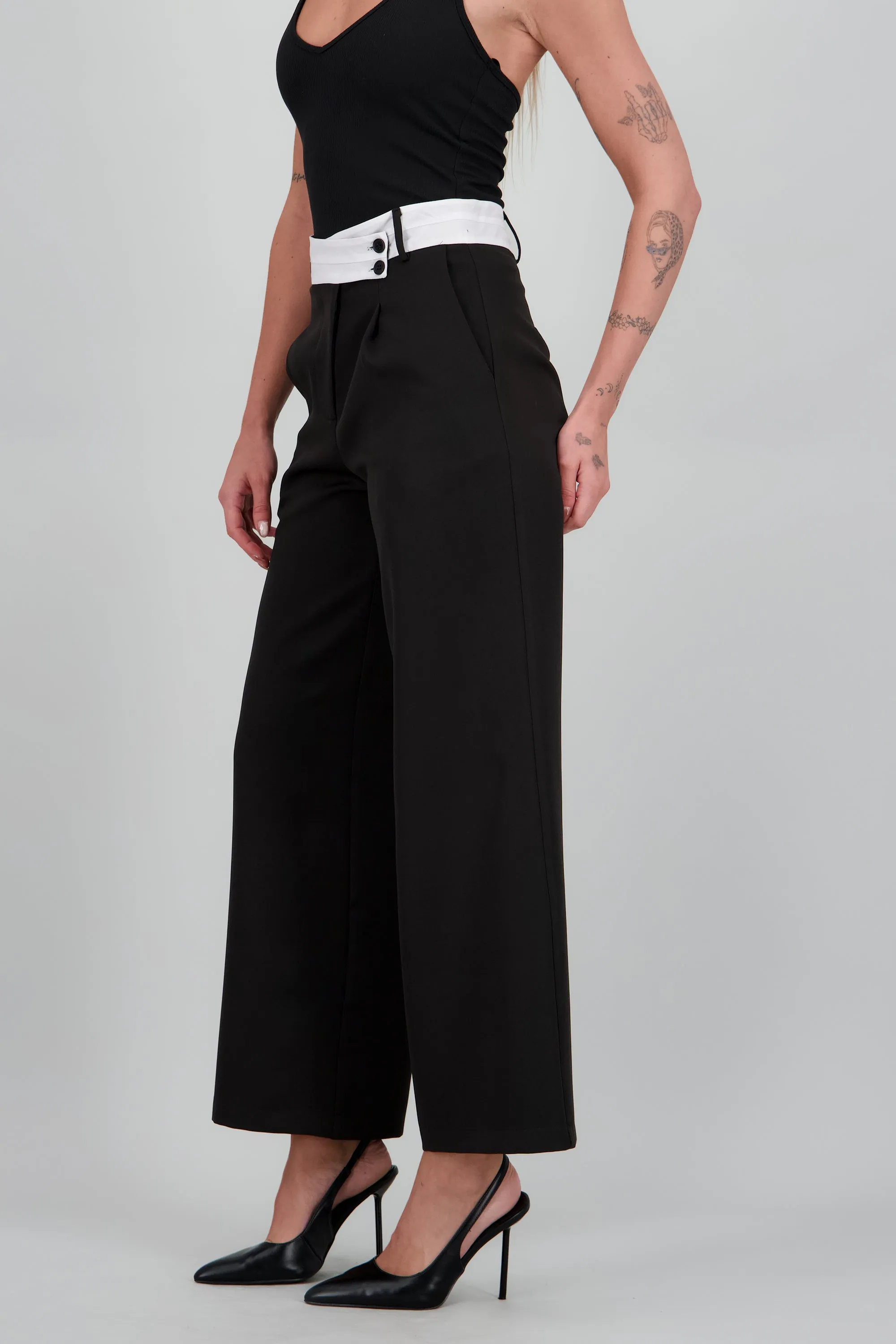 Pantalon amplio detalle pretina sold by Shasa product image thumbnail 3