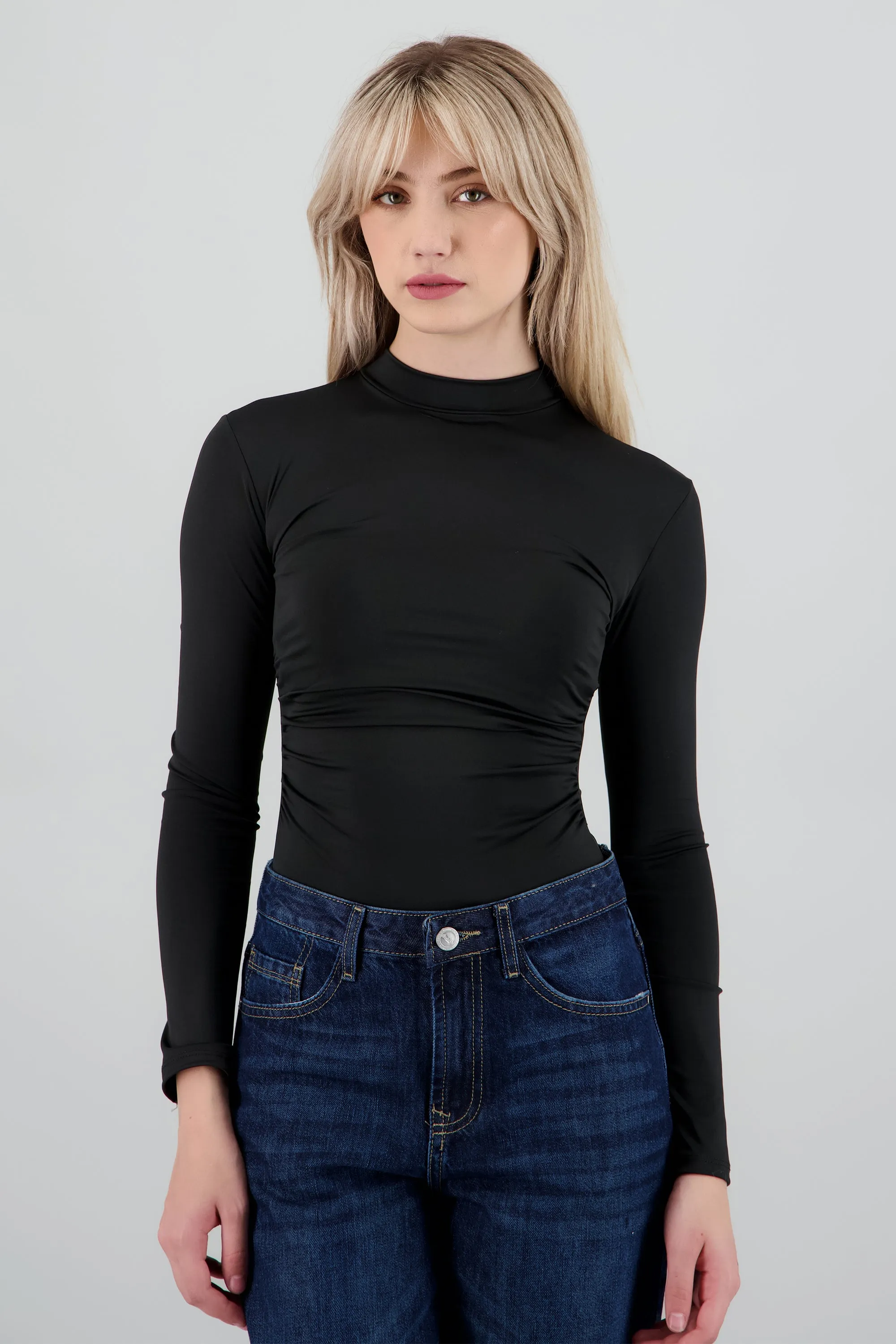 Body cuello alto detalle drapeado sold by Shasa