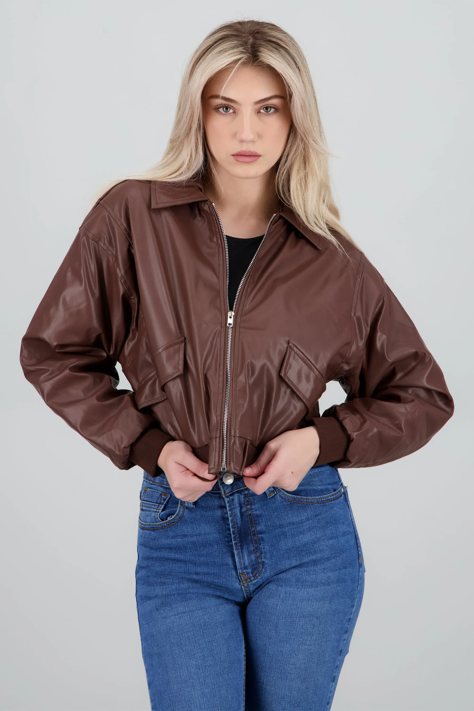 Chamarra PU detalle bolsas sold by Shasa