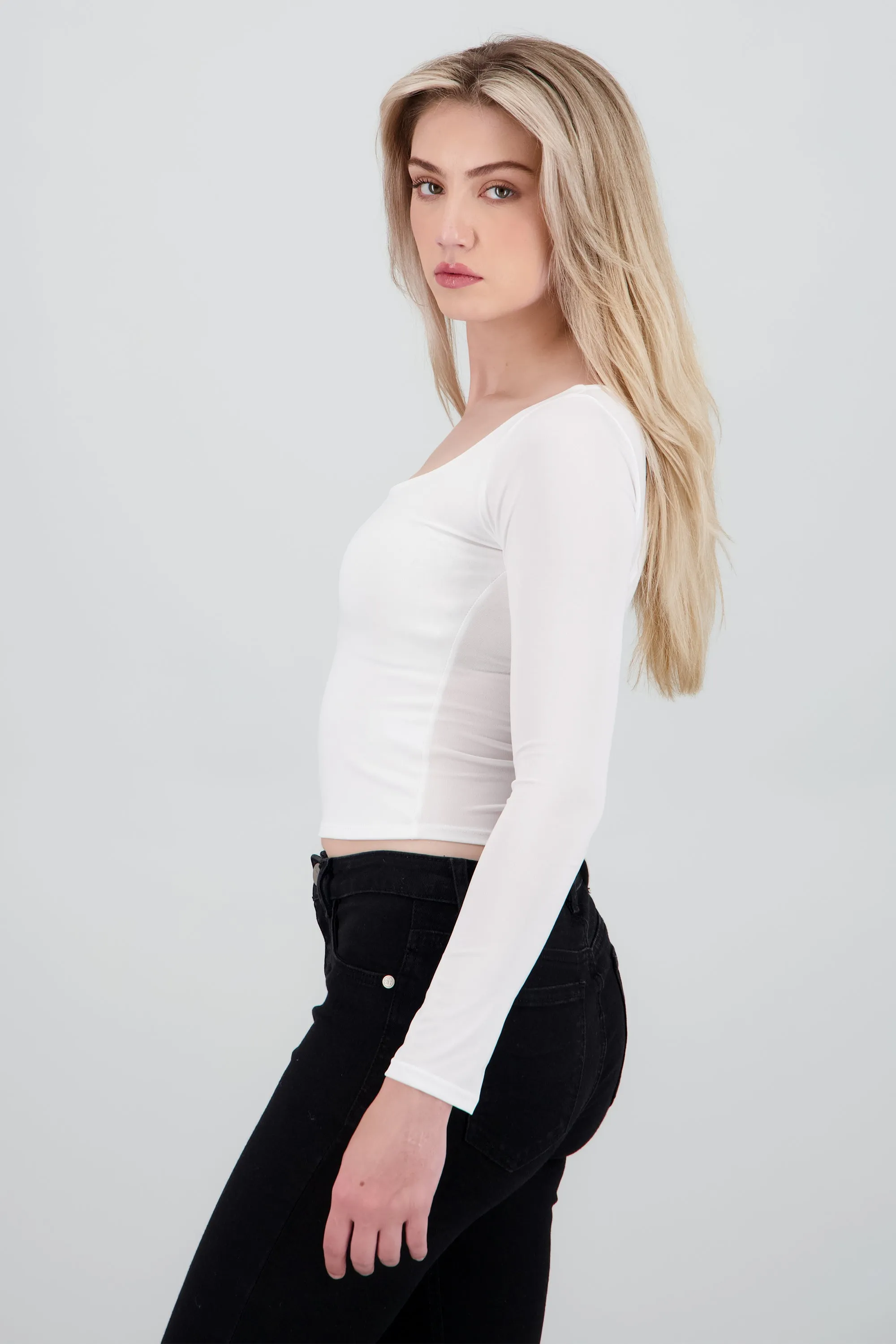 Top escote redondo manga larga sold by Shasa product image thumbnail 3