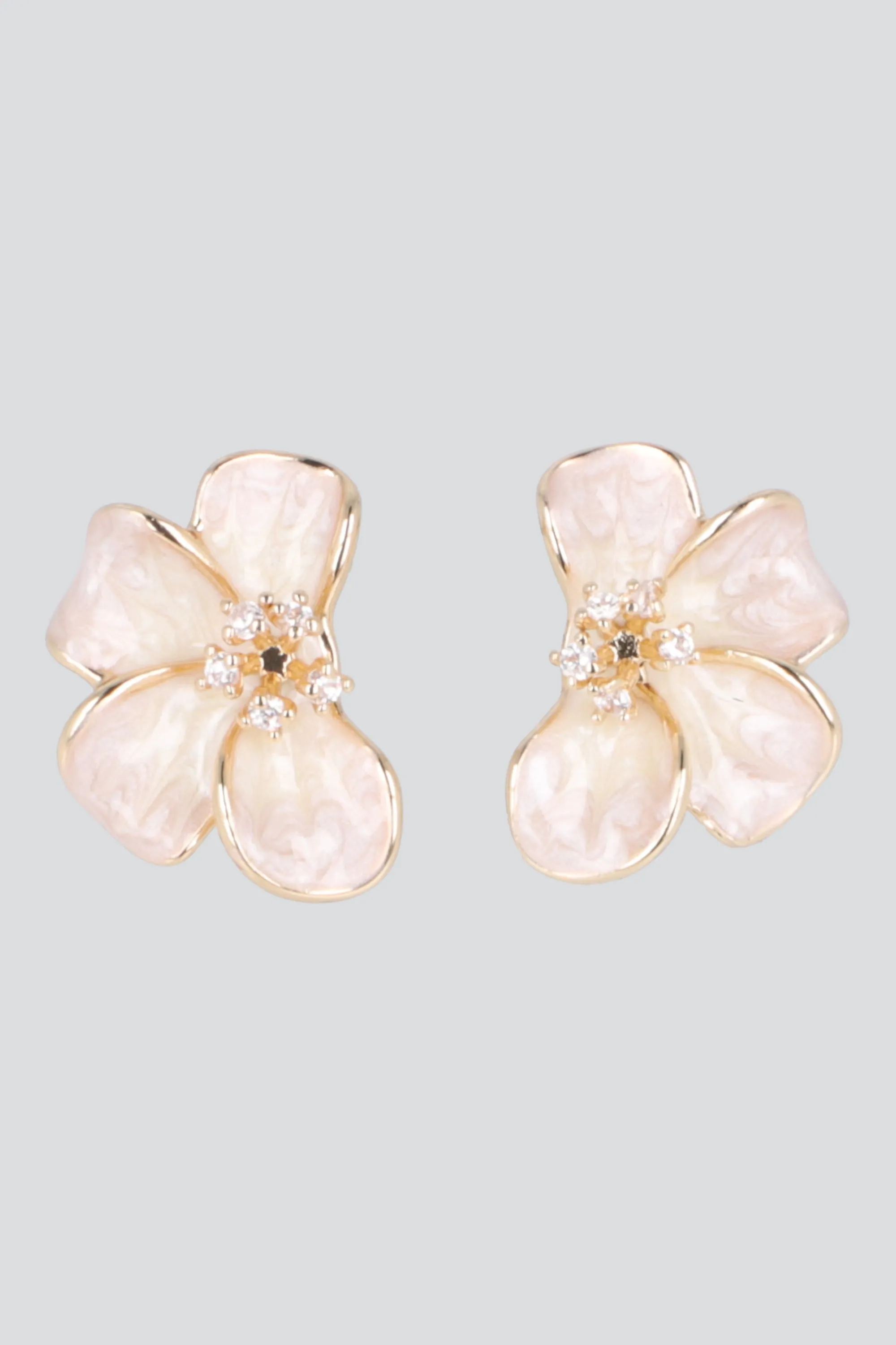 ARETES PETALOS ESMALTADOS PQ sold by Shasa