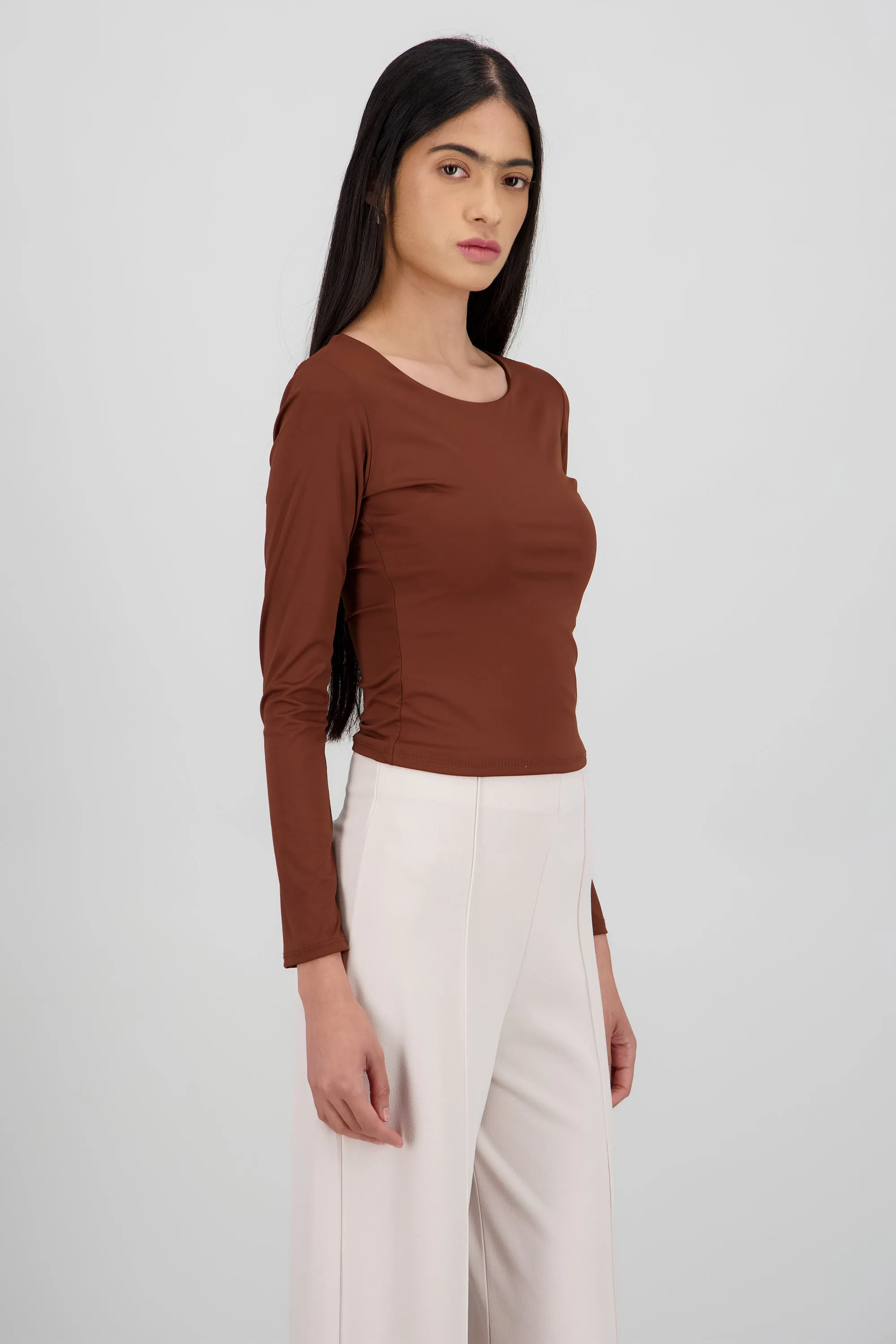 Top escote redondo manga larga sold by Shasa product image thumbnail 3