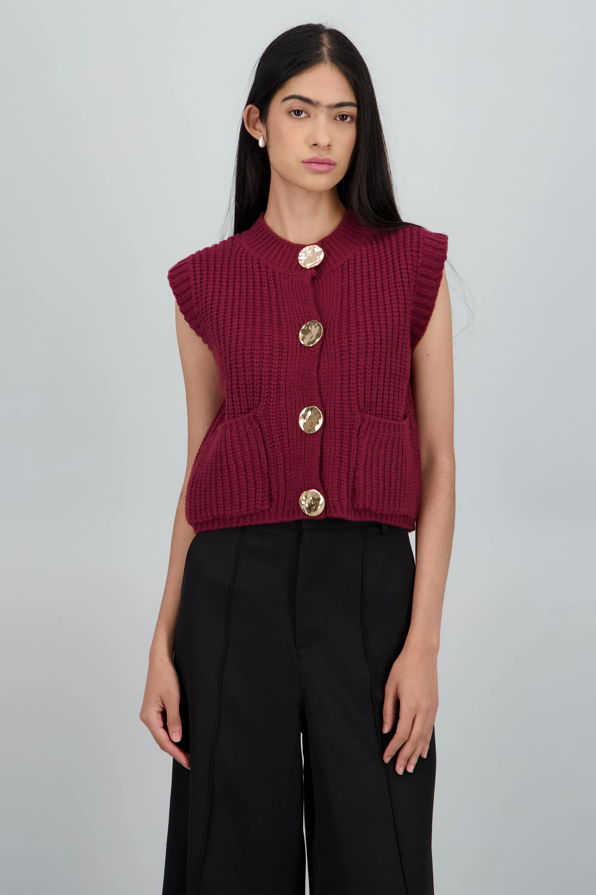 Chaleco tejido sold by Shasa