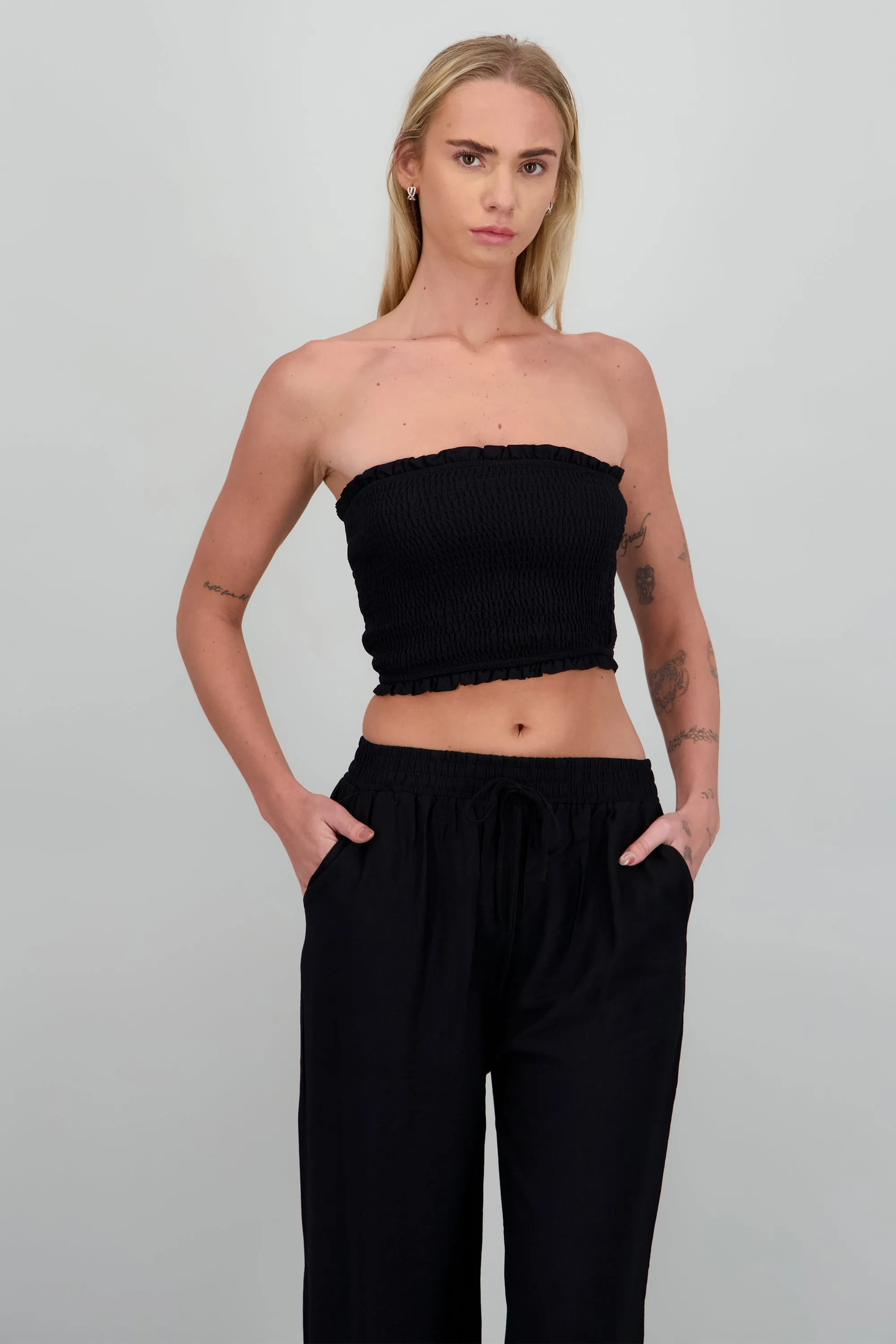 Top strapless ligas liso sold by Shasa