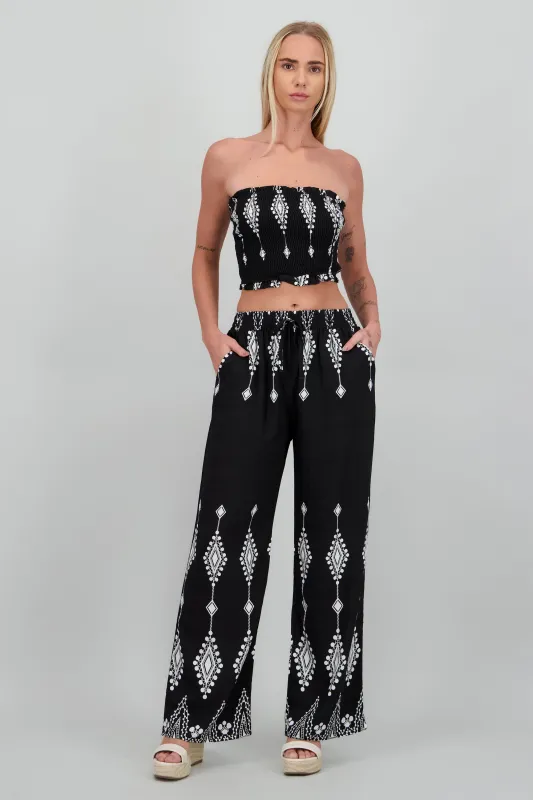 Pantalon amplio estampado tribal sold by Shasa