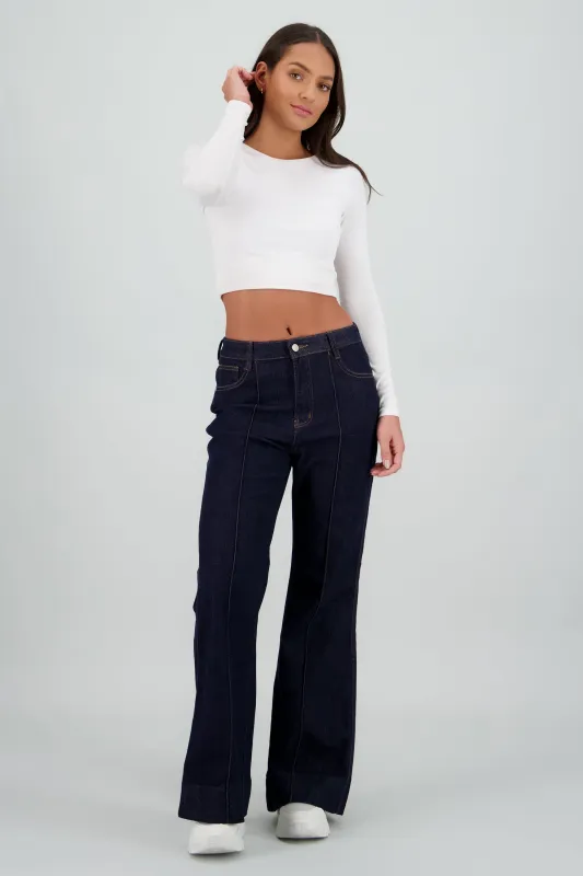 Jeans flare línea al centro sold by Shasa