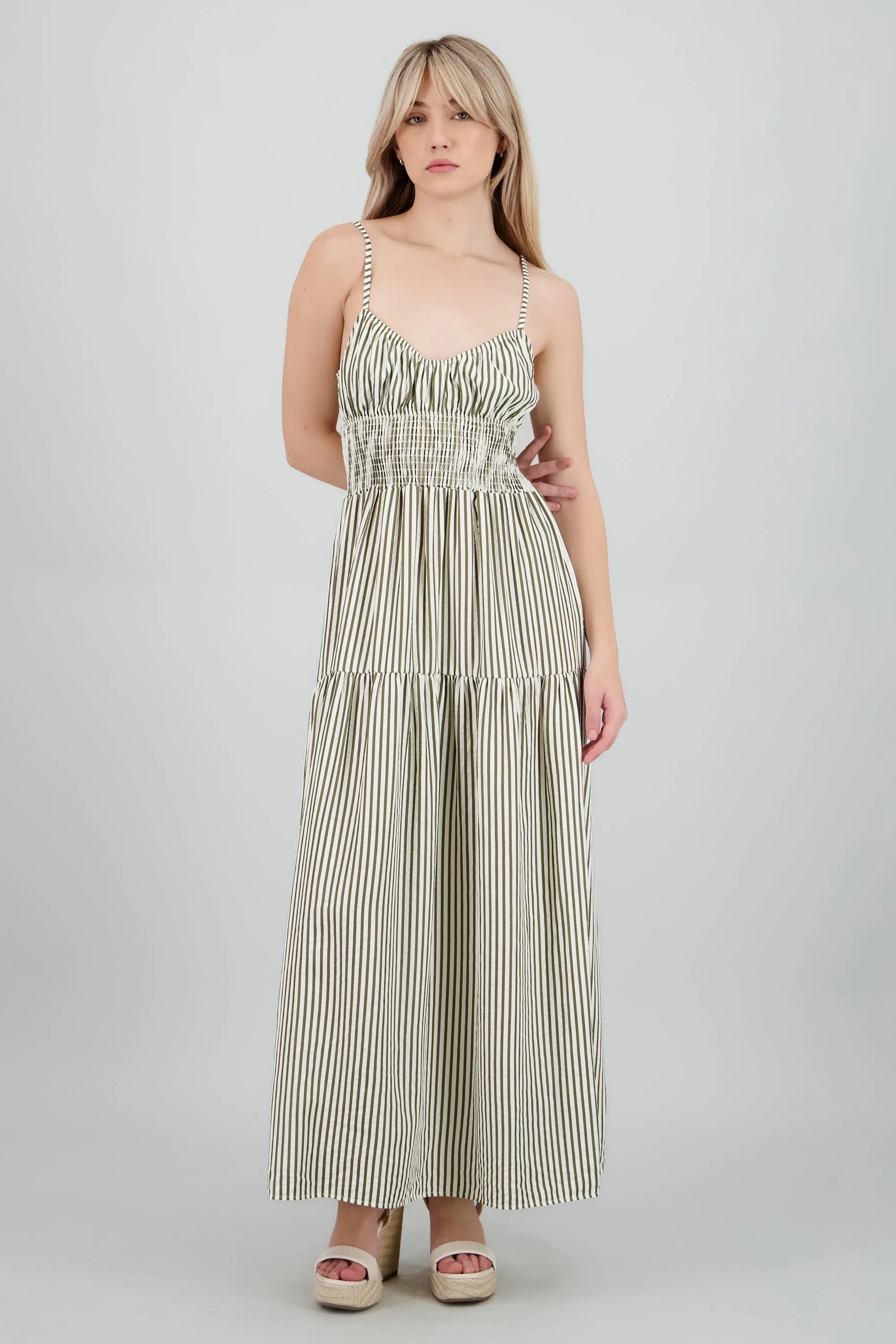 Vestido maxi lineas escote espalda sold by Shasa product image thumbnail 2