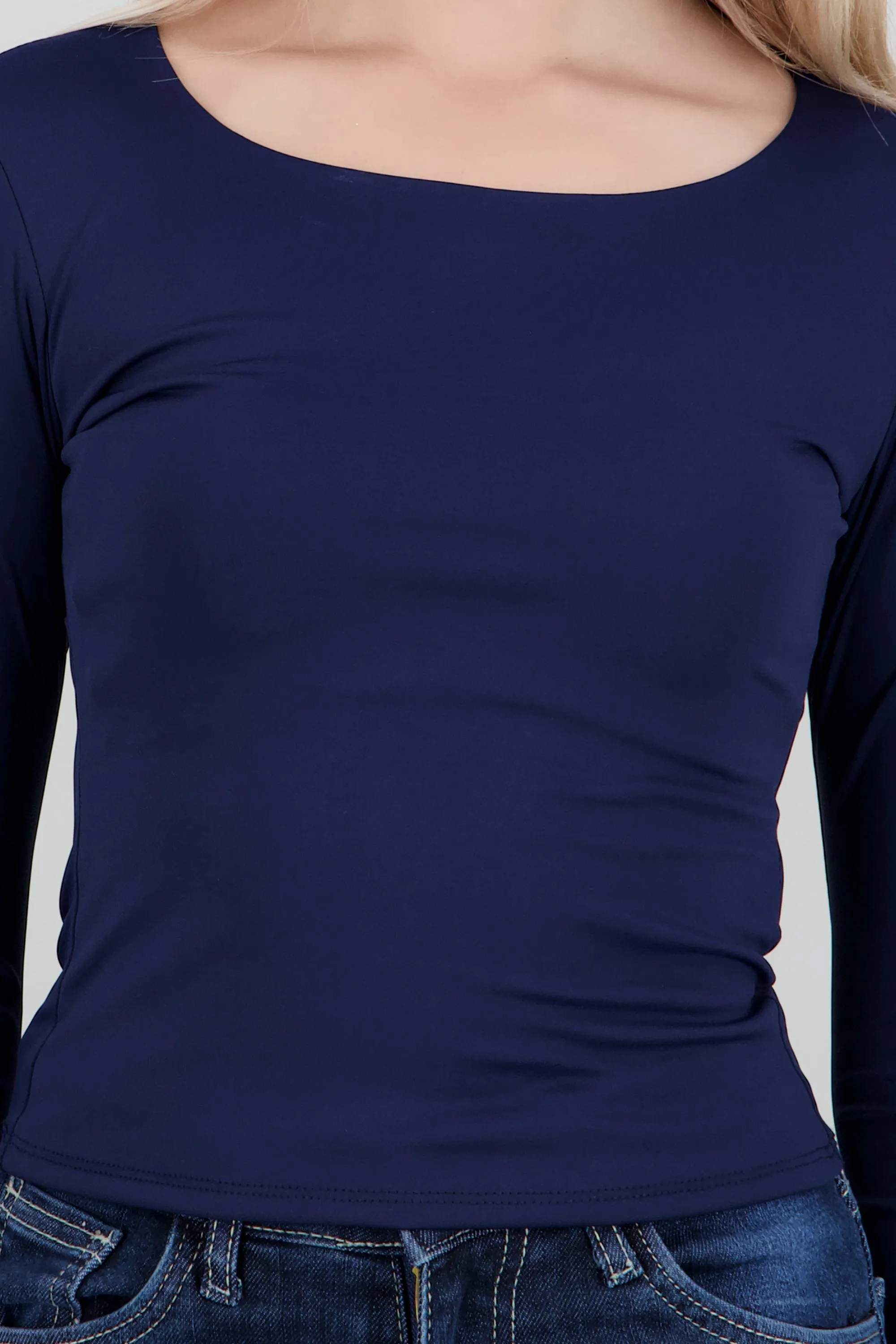 Top escote redondo manga larga sold by Shasa product image thumbnail 5