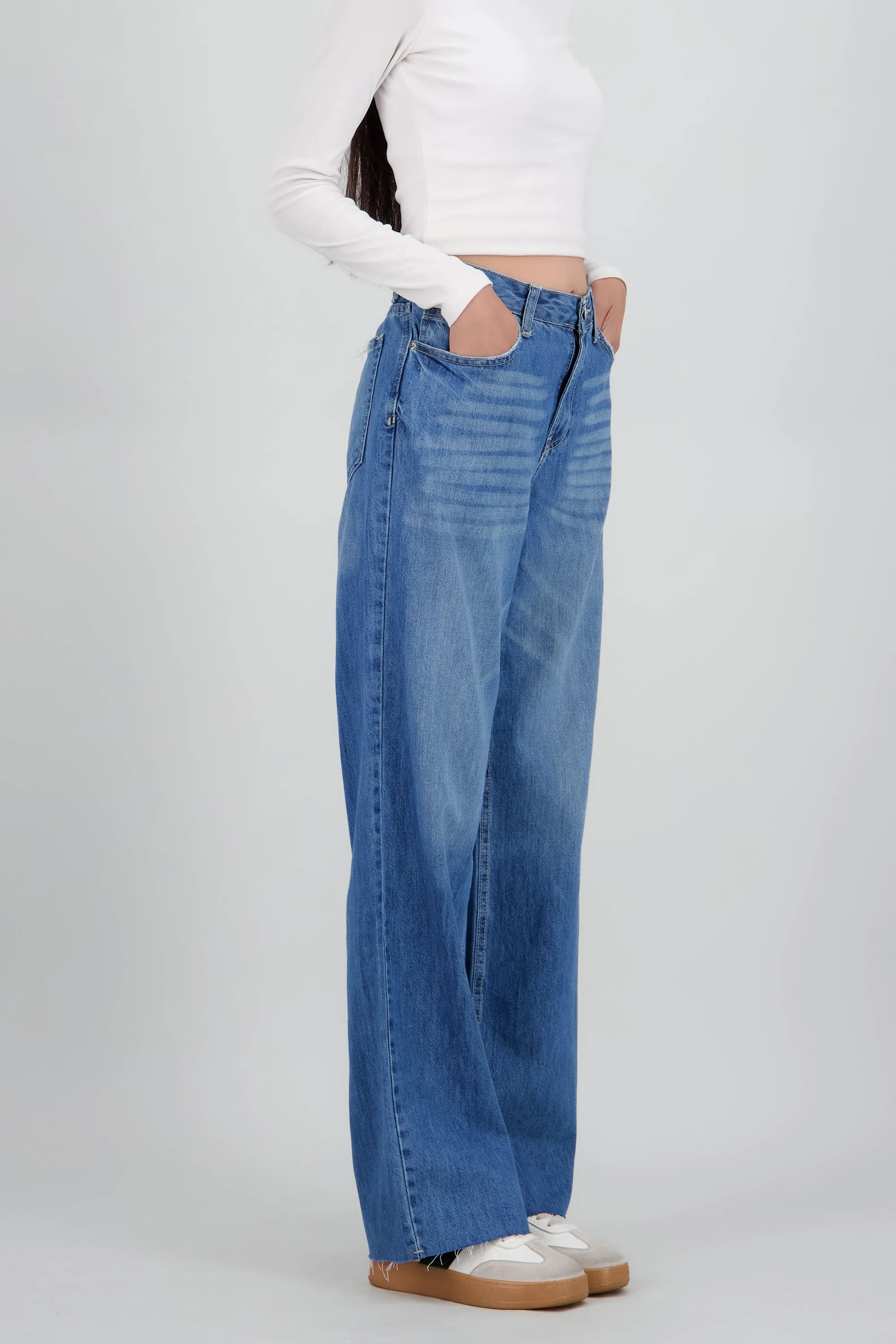Jeans straight wide desgastado sold by Shasa product image thumbnail 3