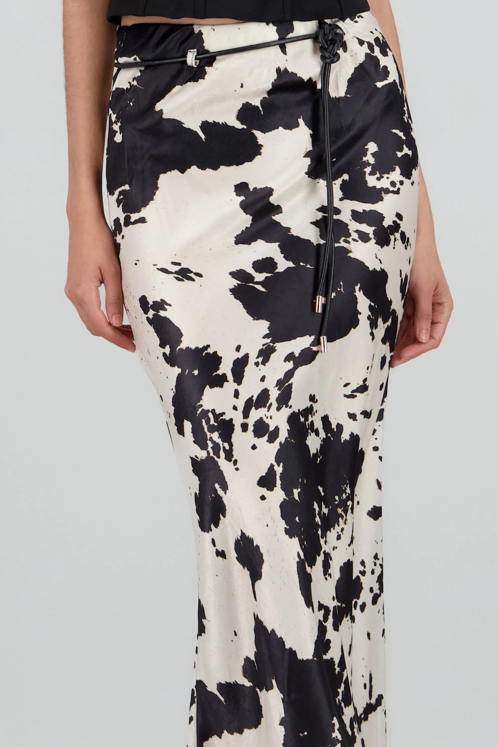 Falda estampado vaca con cinuron sold by Shasa product image thumbnail 5