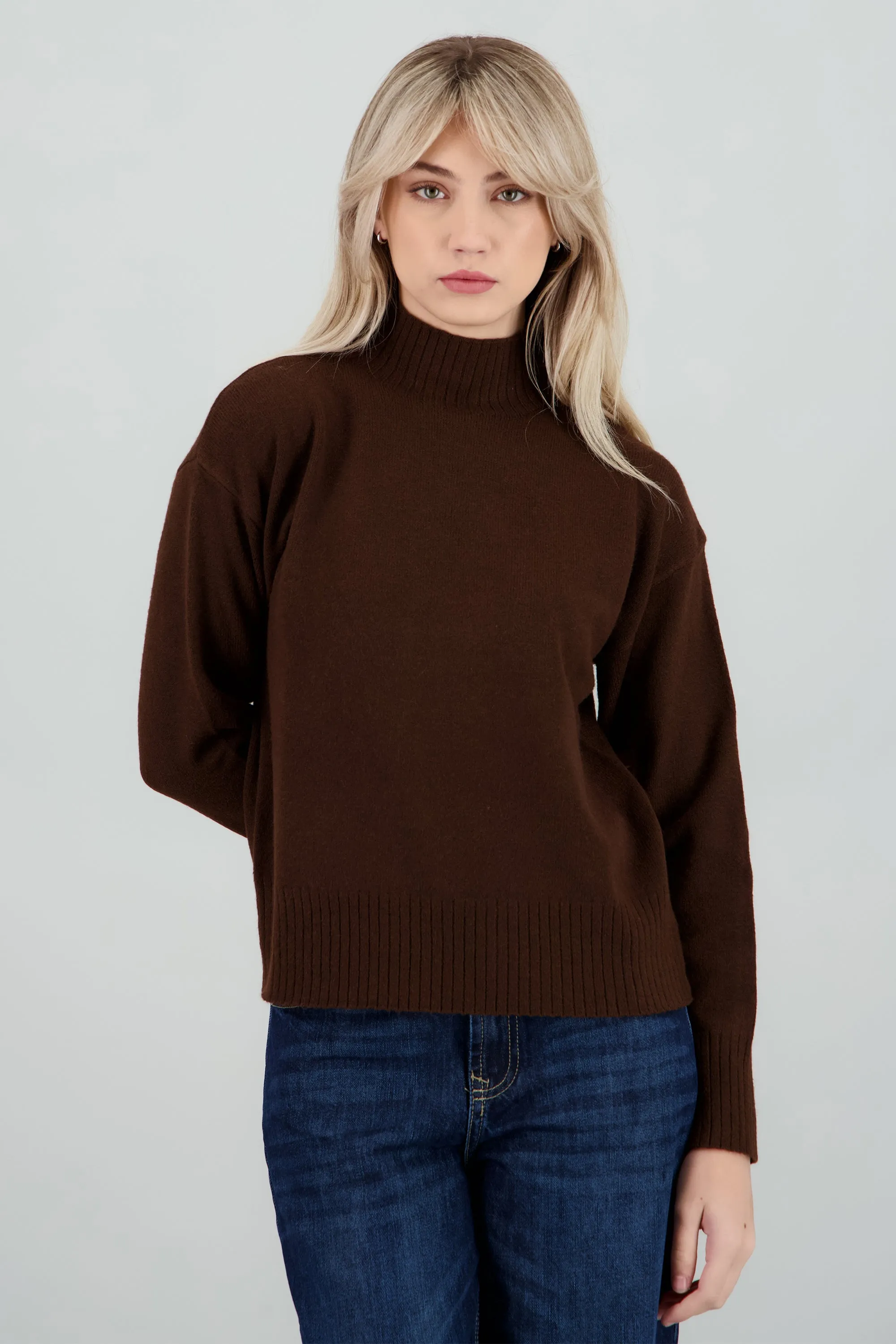 Sueter tacto super suave cuello alto sold by Shasa