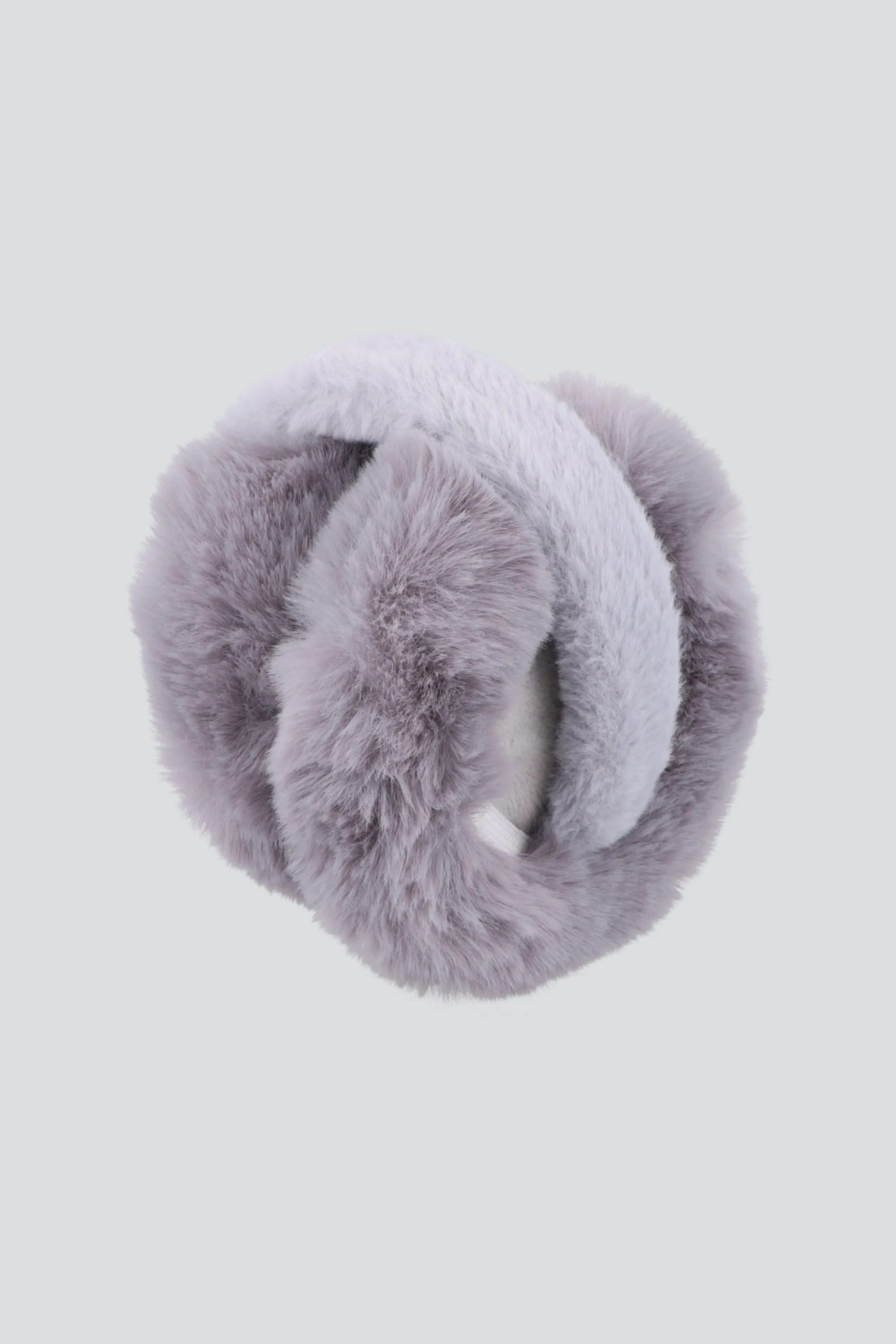 Orejeras fluffy sold by Shasa