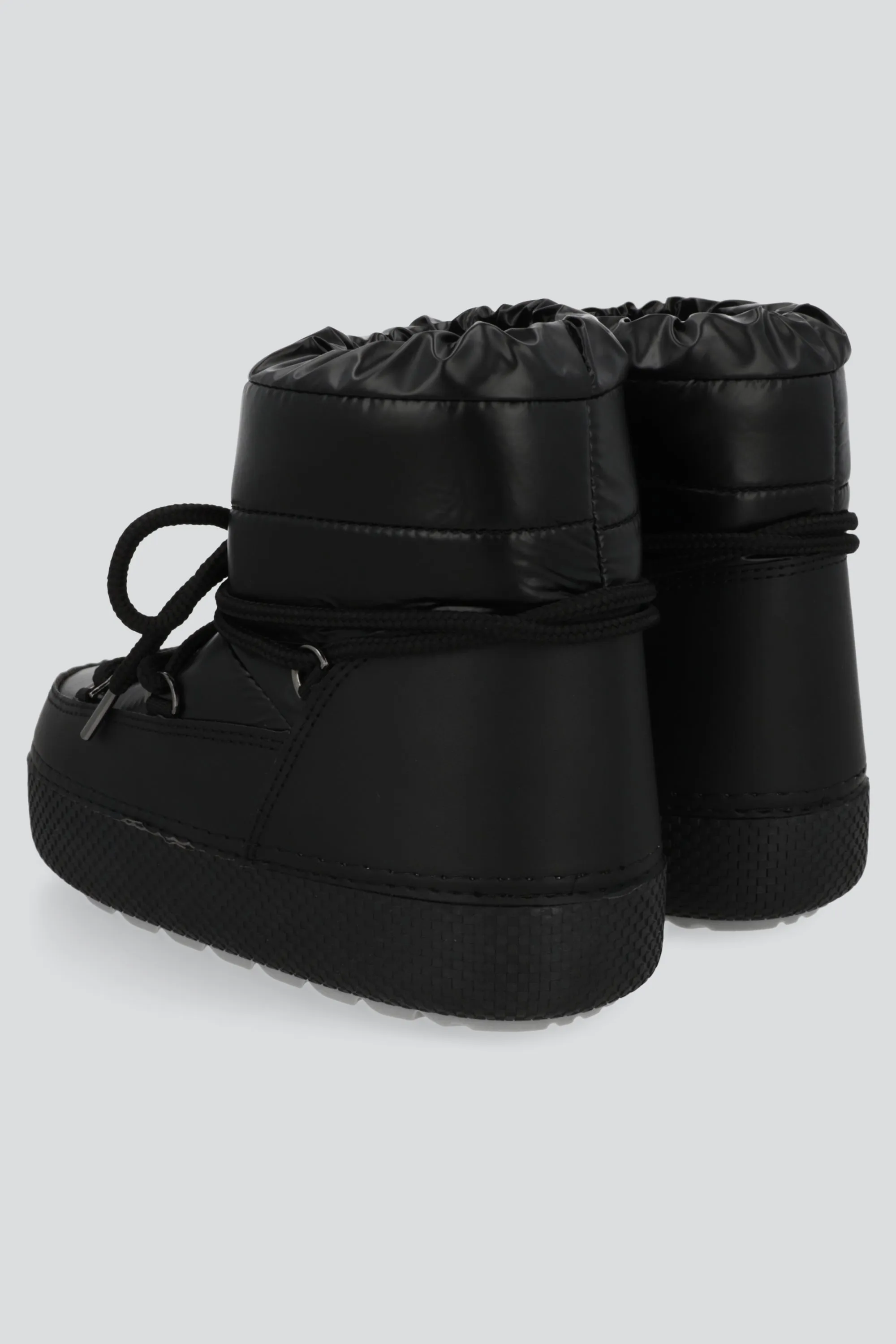 Bota invierno chunky con cordones sold by Shasa product image thumbnail 3