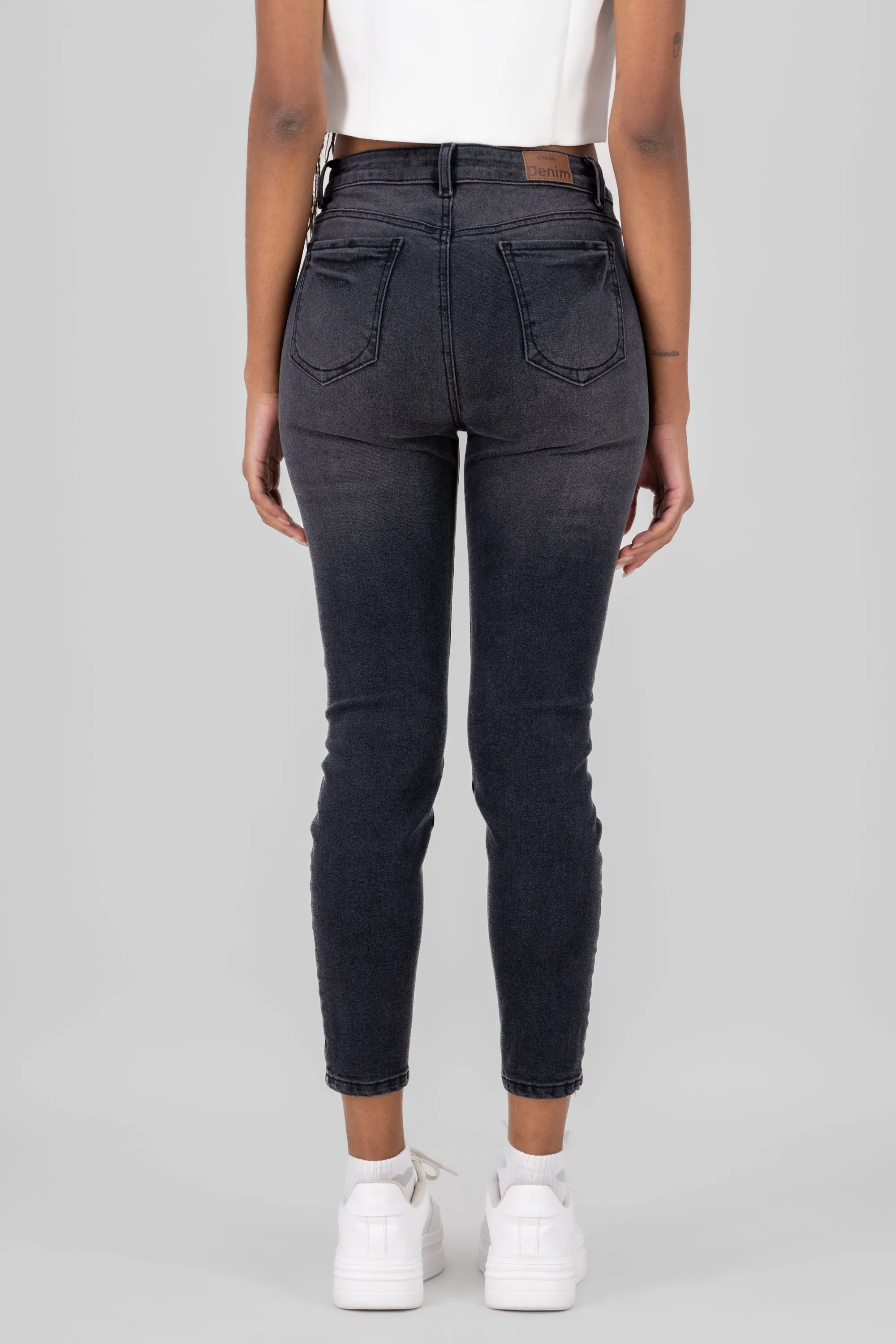 Jeans skinny deslavados sold by Shasa product image thumbnail 4