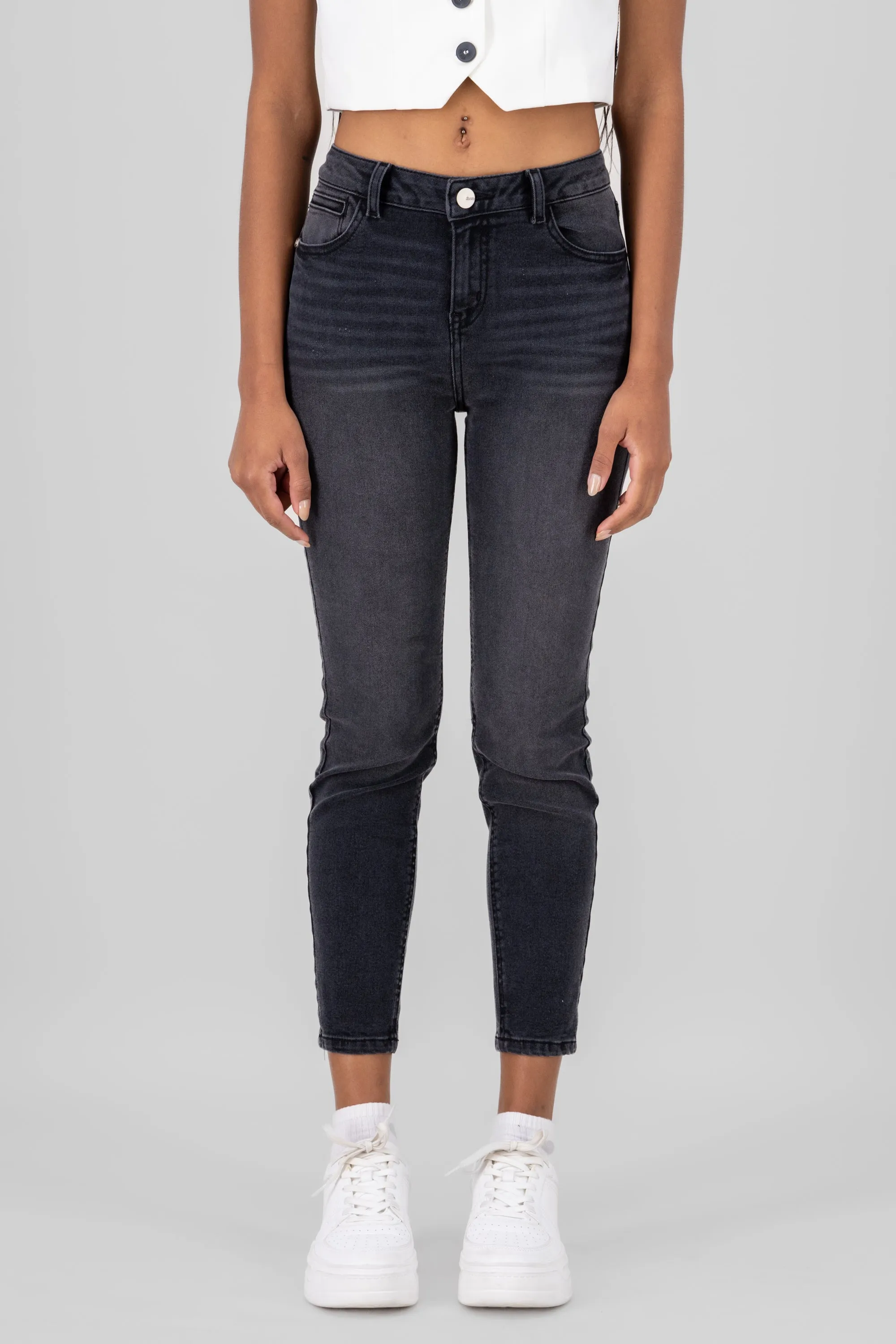 Jeans skinny deslavados sold by Shasa product image thumbnail 2