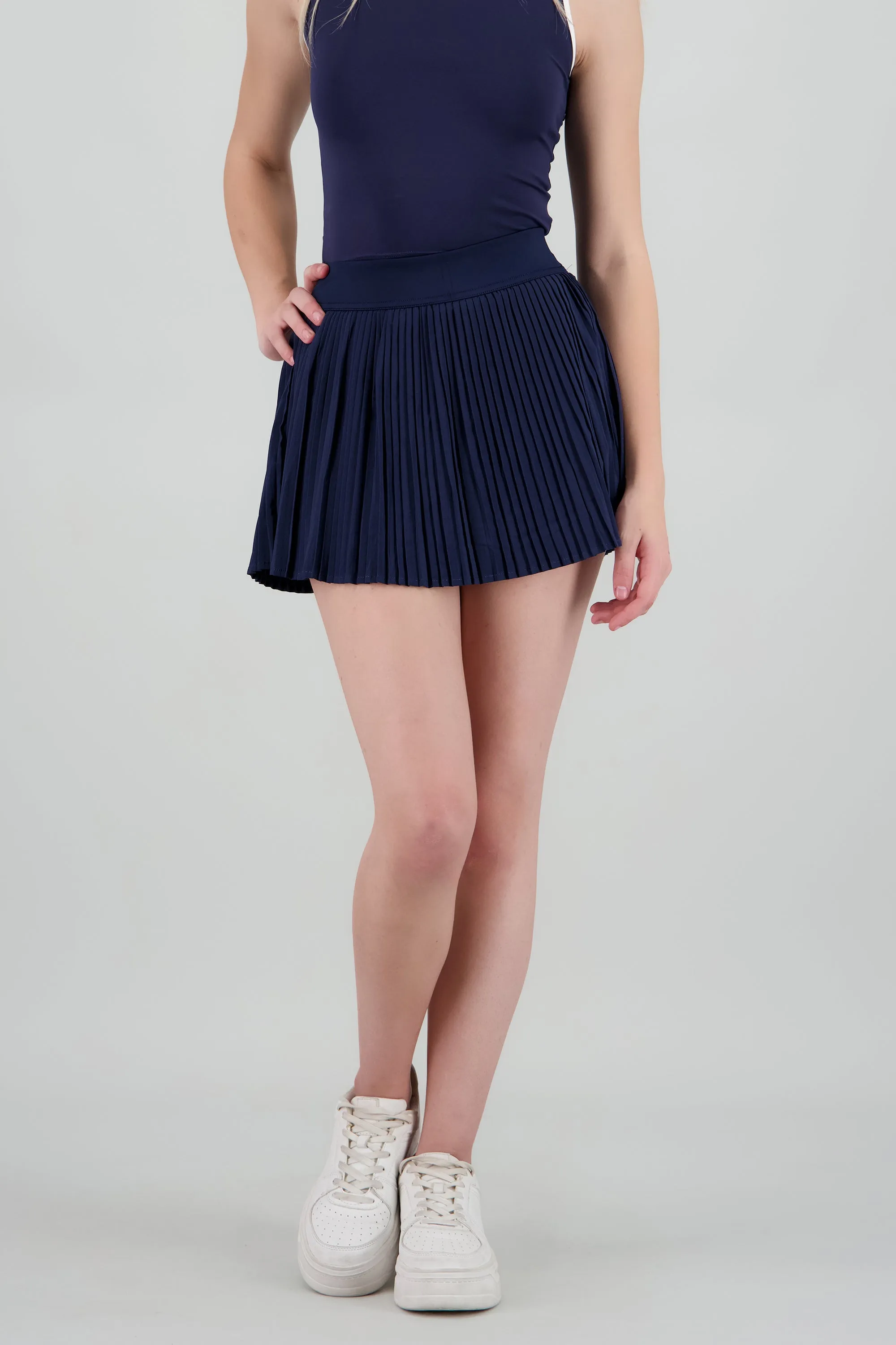 Falda deportiva tableada con short sold by Shasa product image thumbnail 2