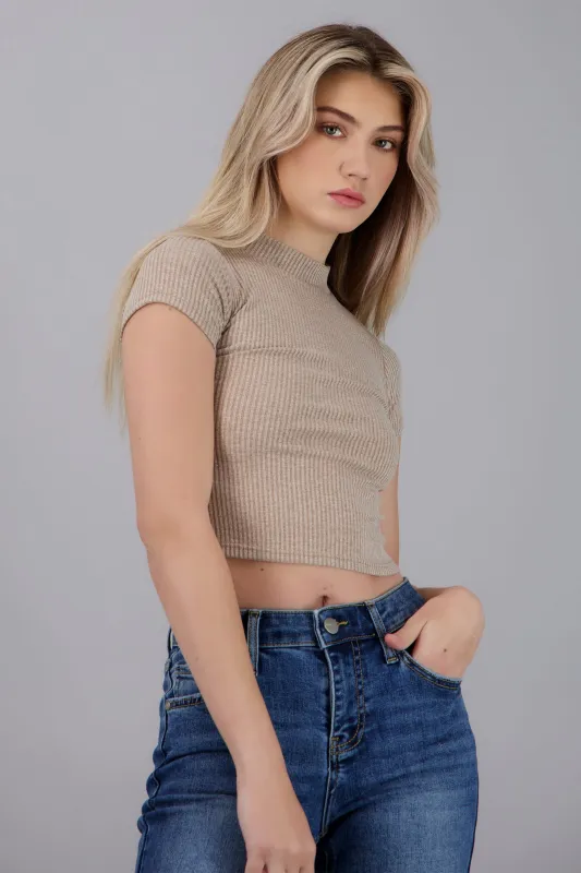 Top crop de rib manga corta con cuello alto sold by Shasa