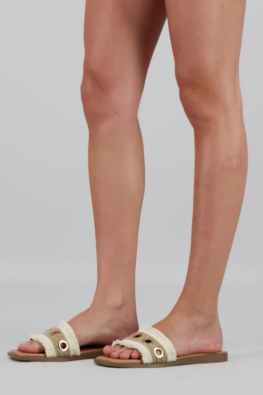 SANDALIA FLECOS STUDS sold by Shasa