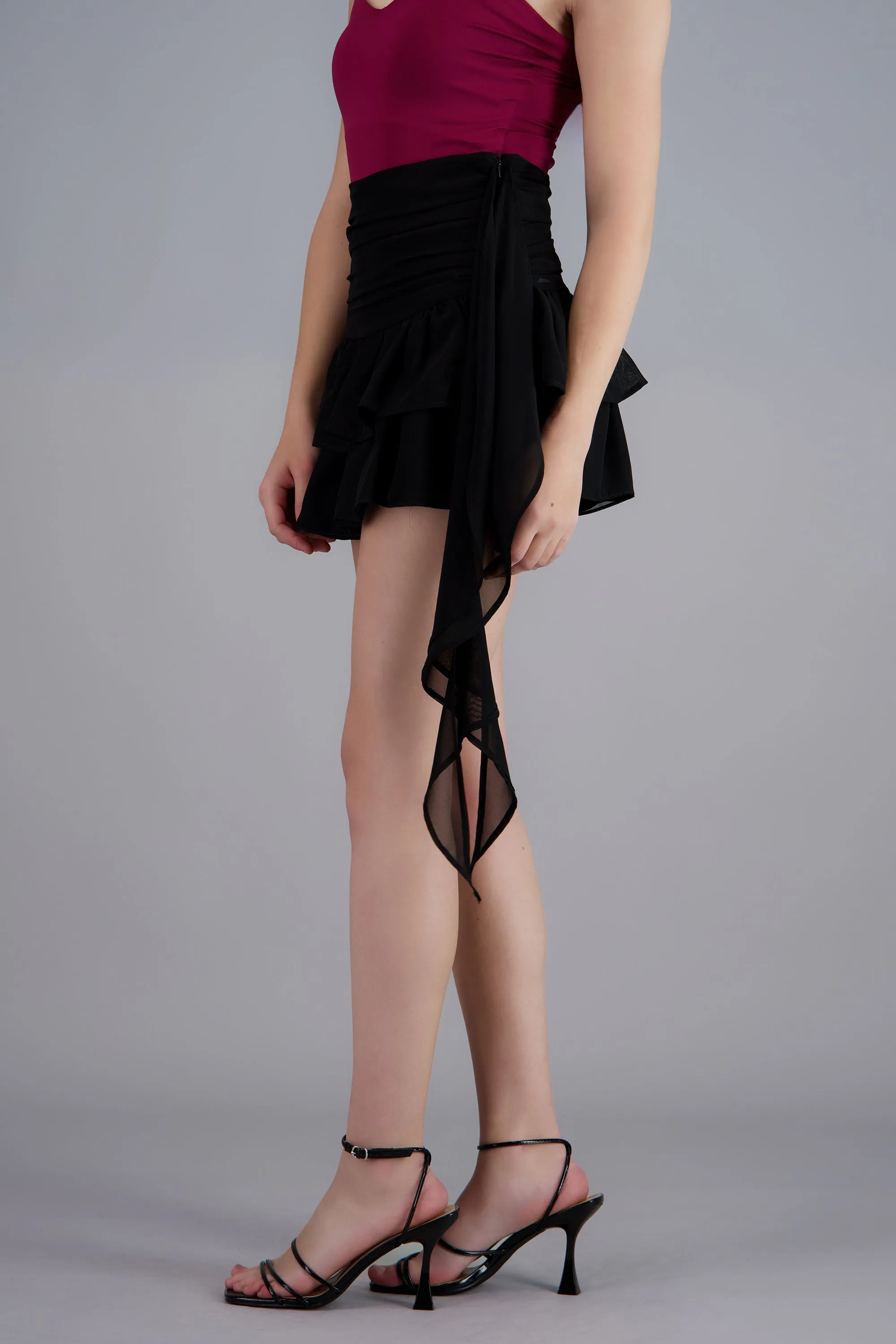 Falda short pliegues olanes de chiffon sold by Shasa product image thumbnail 3