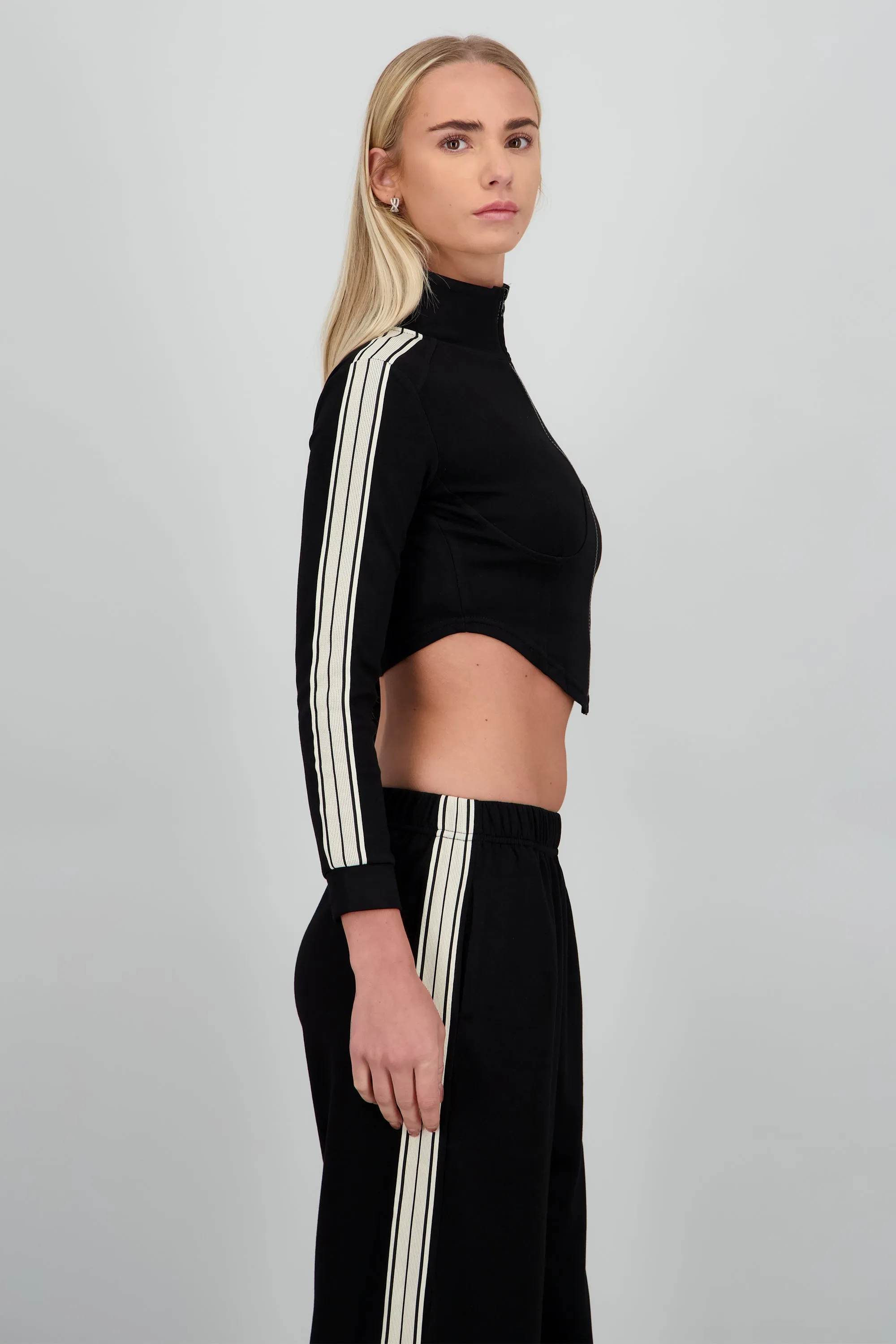 Sudadera lineas contrastes sold by Shasa product image thumbnail 3