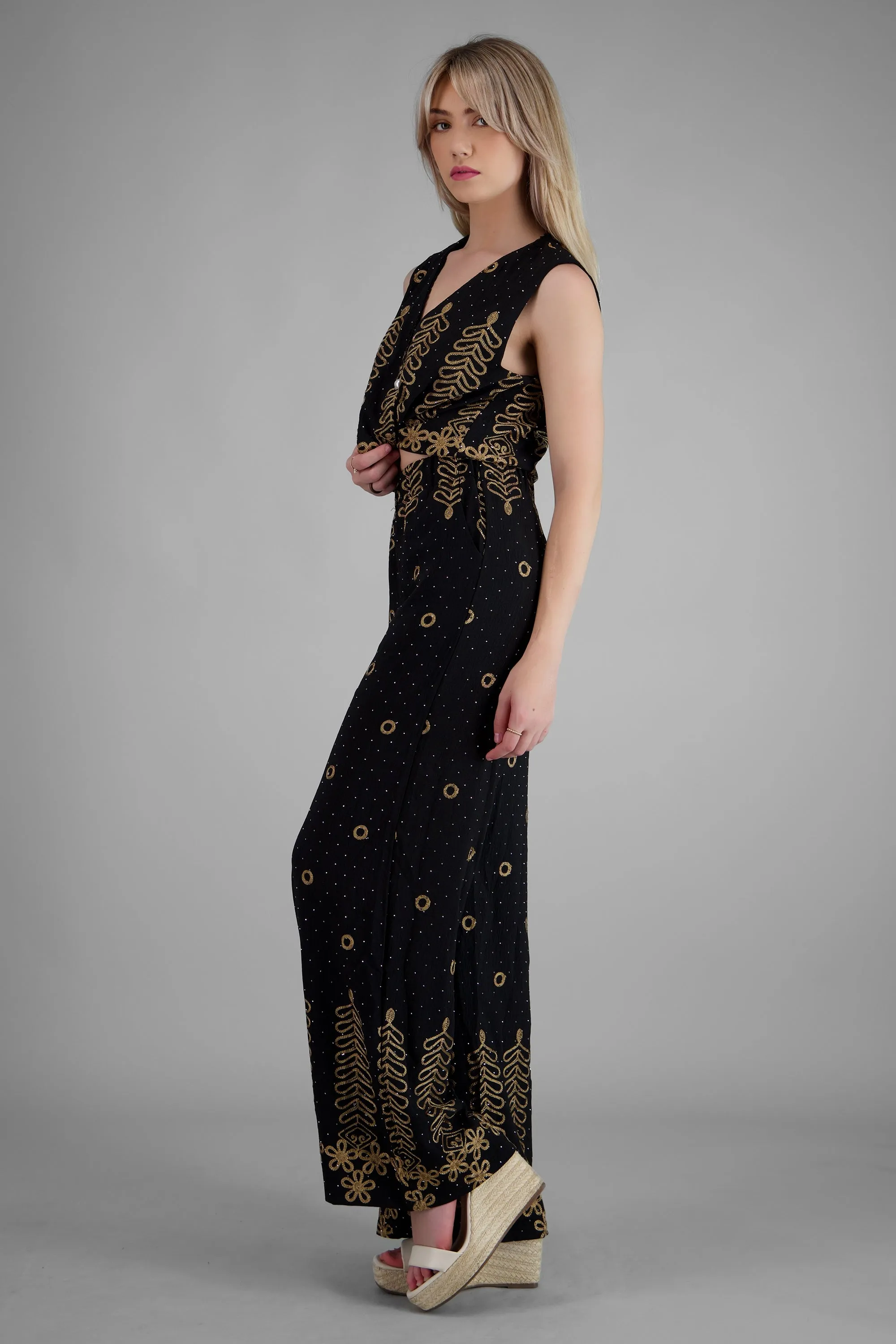 Pantalon recto detalle bordado sold by Shasa product image thumbnail 3