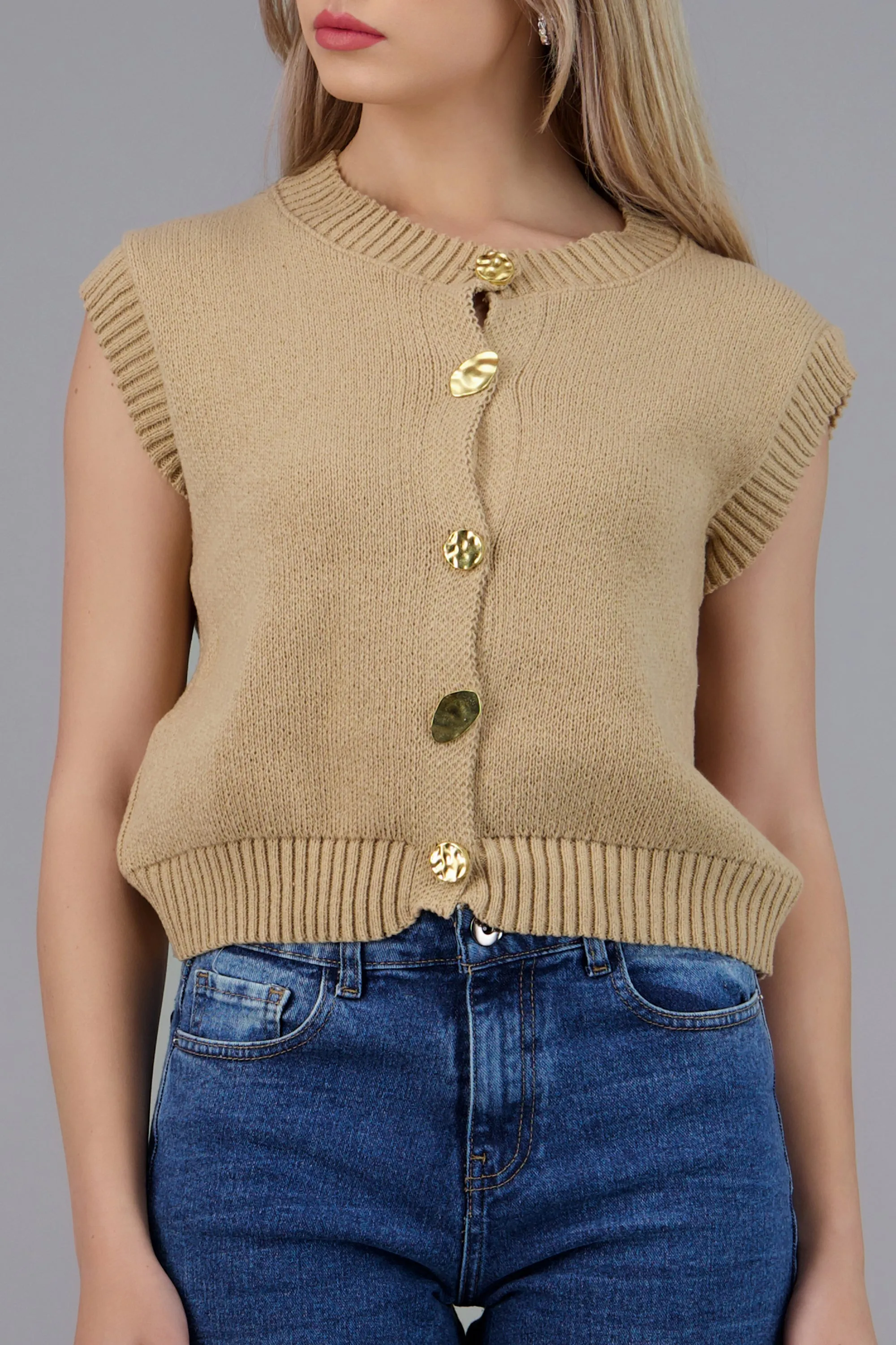 chaleco punto detalle botones sold by Shasa product image thumbnail 5