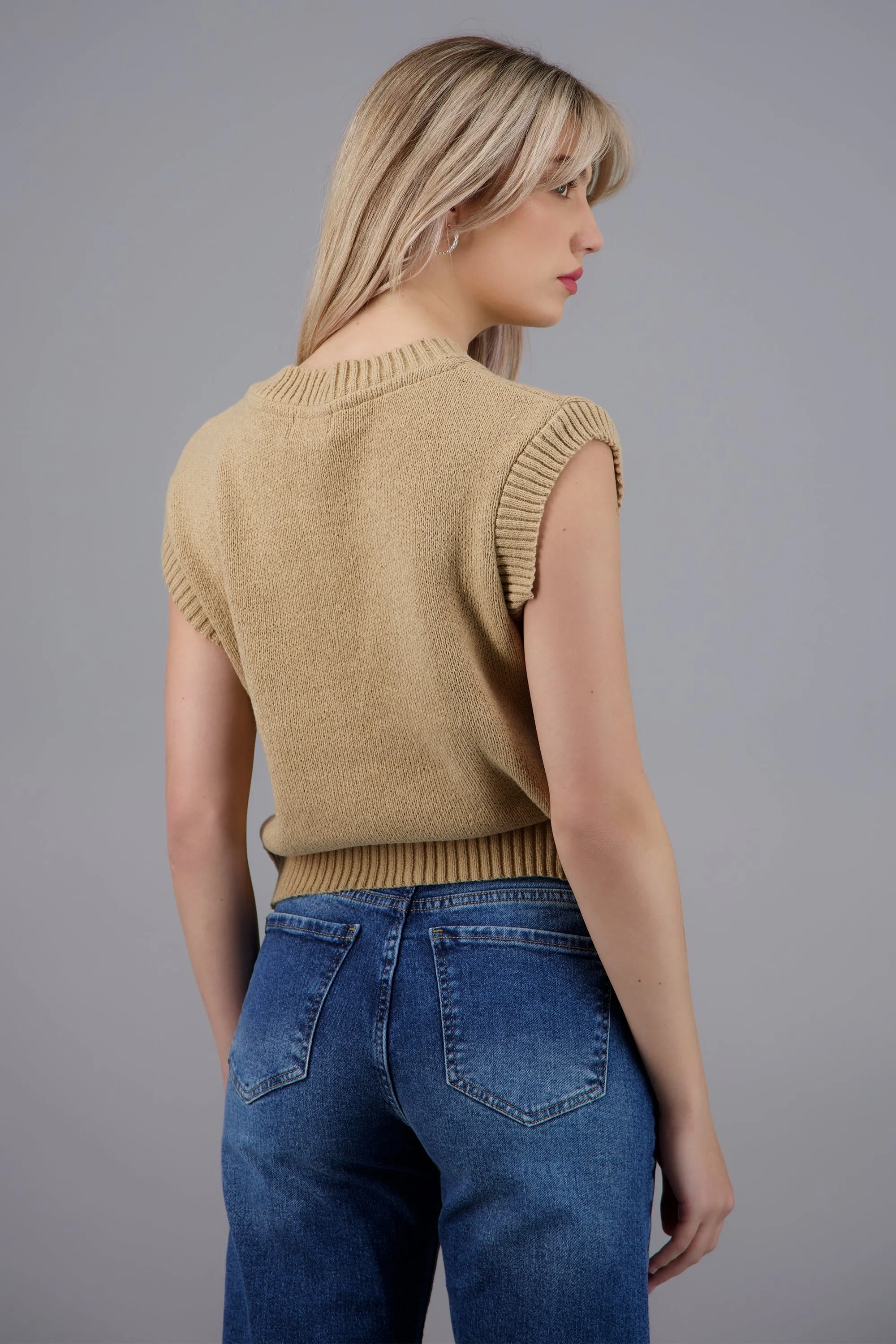 chaleco punto detalle botones sold by Shasa product image thumbnail 4