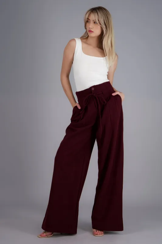 Pantalones detalle cinturón sold by Shasa