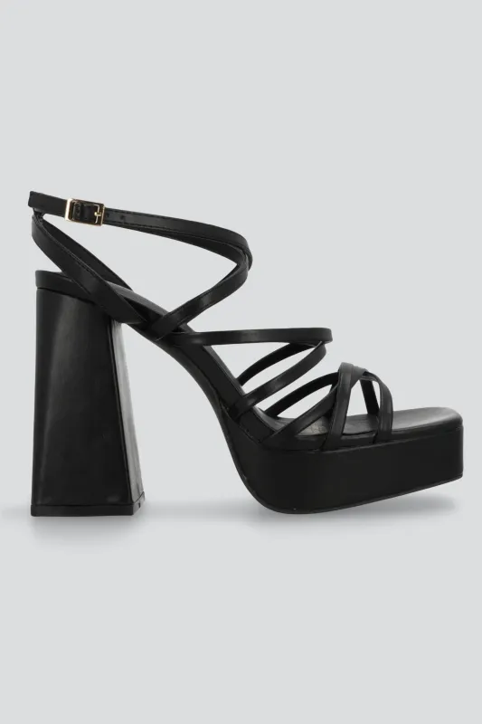 Tacón plataforma tiras delgadas cruzadas sold by Shasa