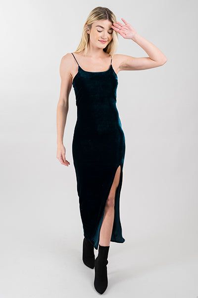 Vestido Maxi Terciopelo Abertura sold by Shasa