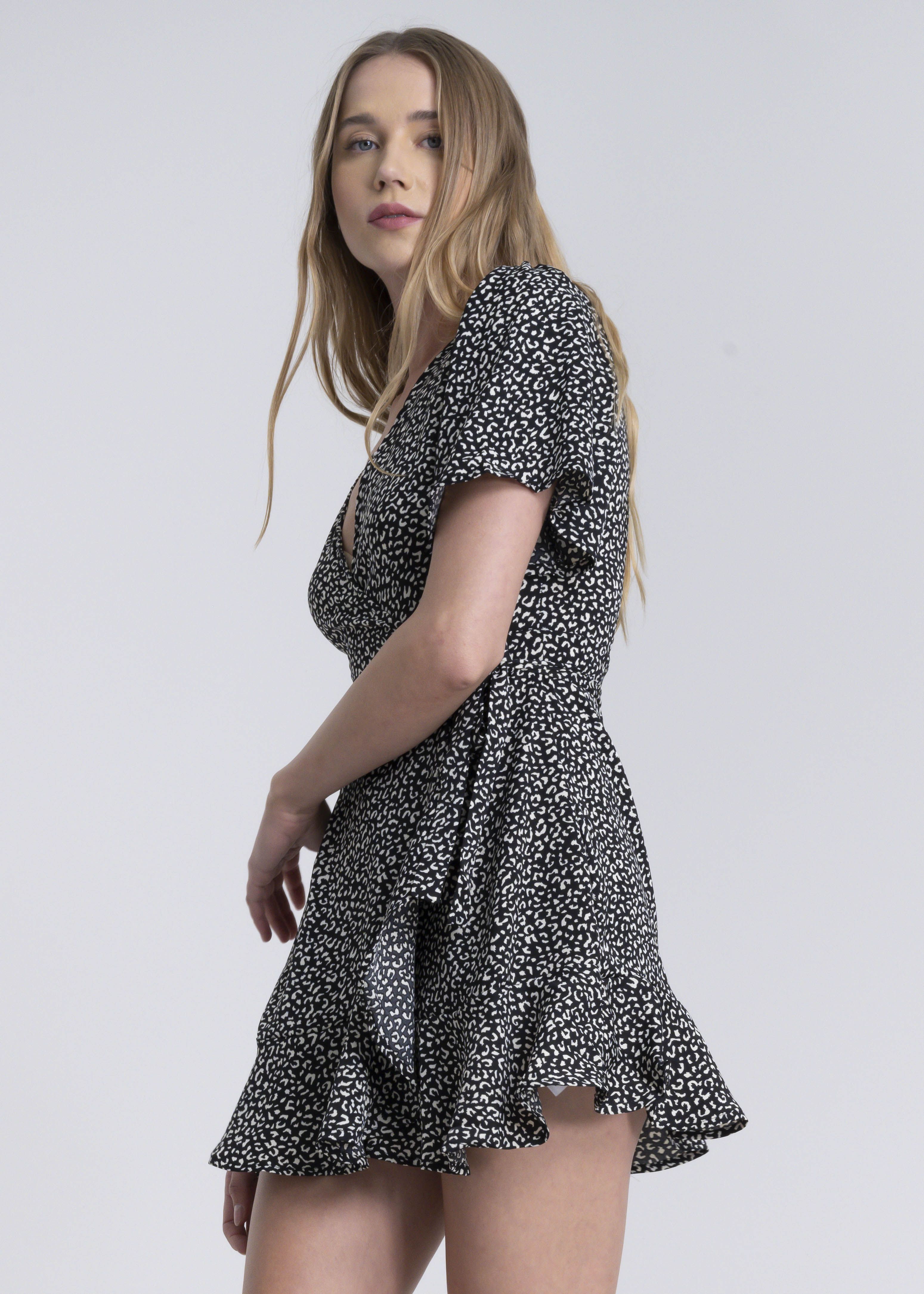 Vestido mini animal print sold by Shasa