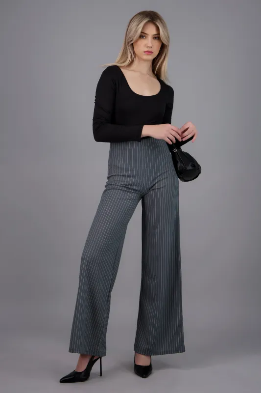 Pantalon wide leg detalle rayas sold by Shasa