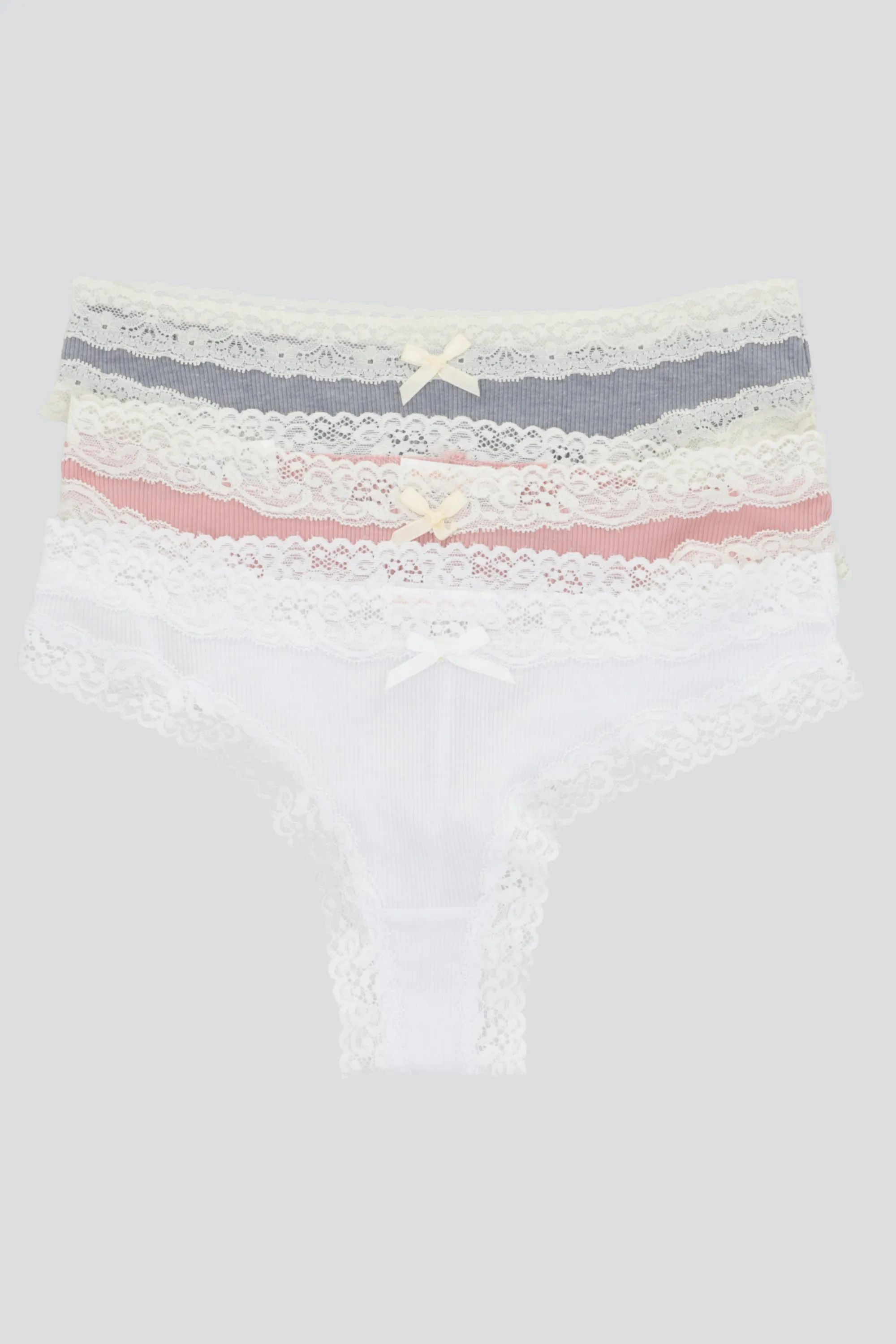 Tripack tanga rib detalle encaje sold by Shasa