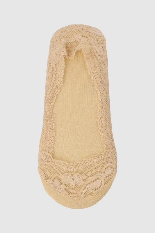 Cubrepie encaje sold by Shasa