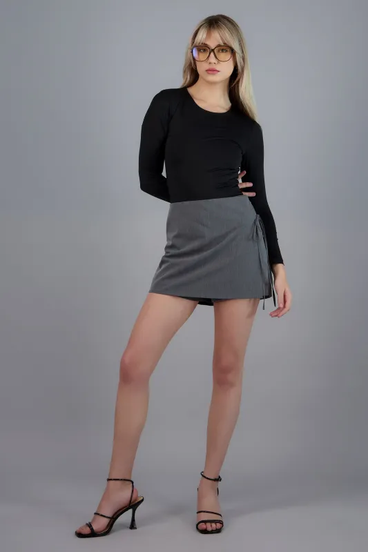 Falda short sastreado sold by Shasa