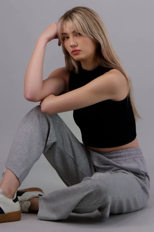 Pants lisos con bolsas sold by Shasa