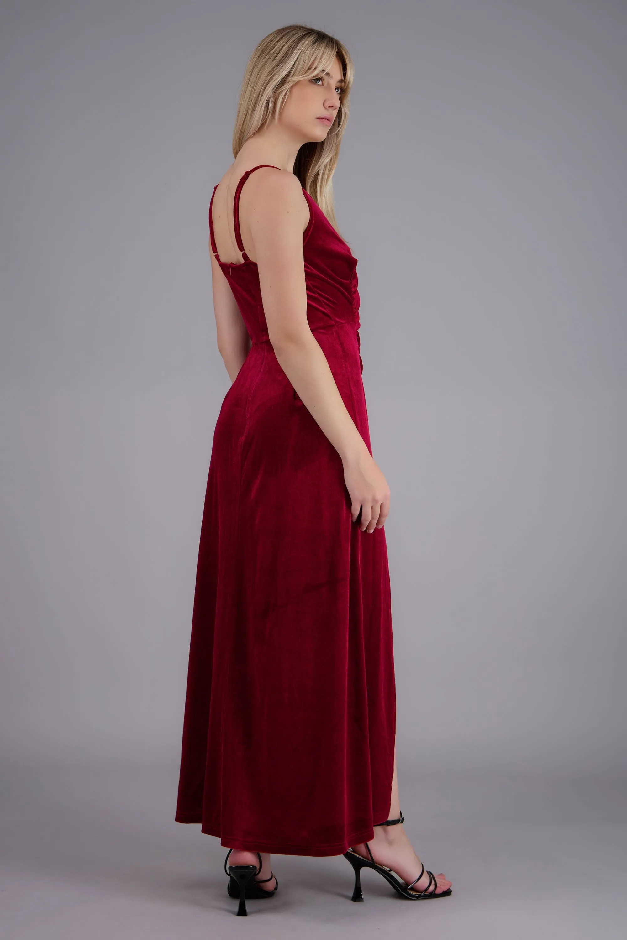 Vestido maxi velvet escote en v sold by Shasa product image thumbnail 4