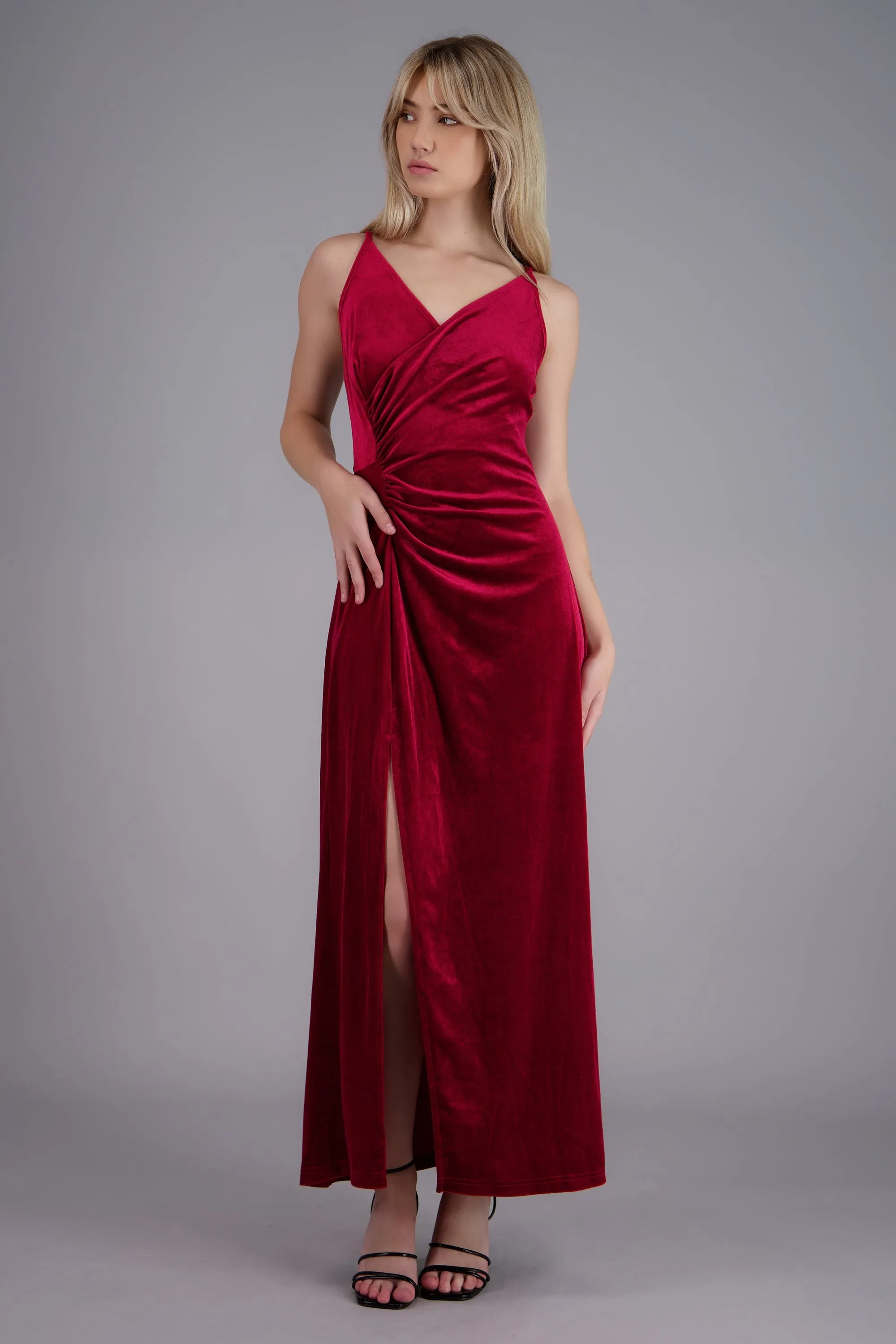 Vestido maxi velvet escote en v sold by Shasa product image thumbnail 2