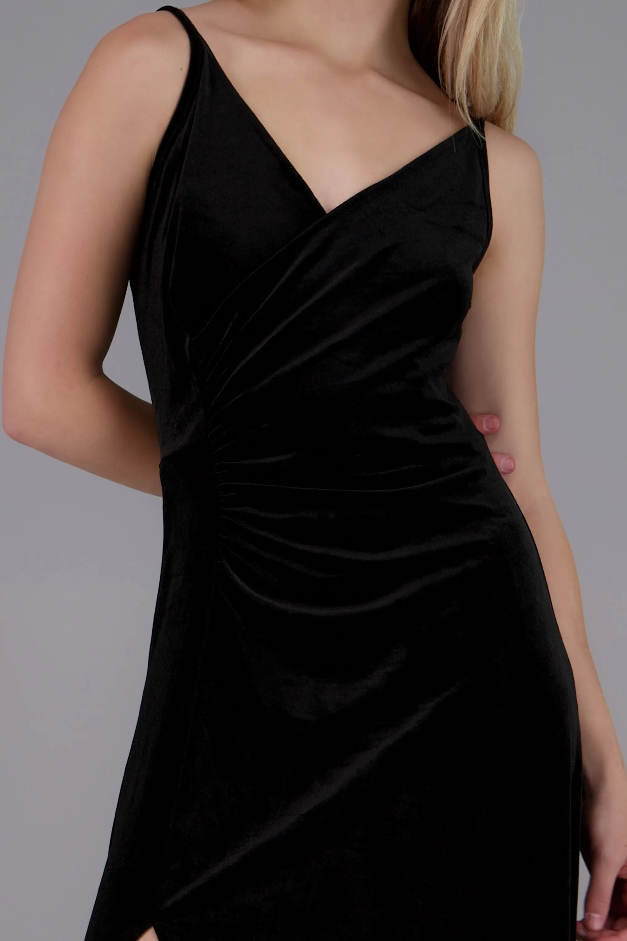 Vestido maxi velvet escote en v sold by Shasa product image thumbnail 5
